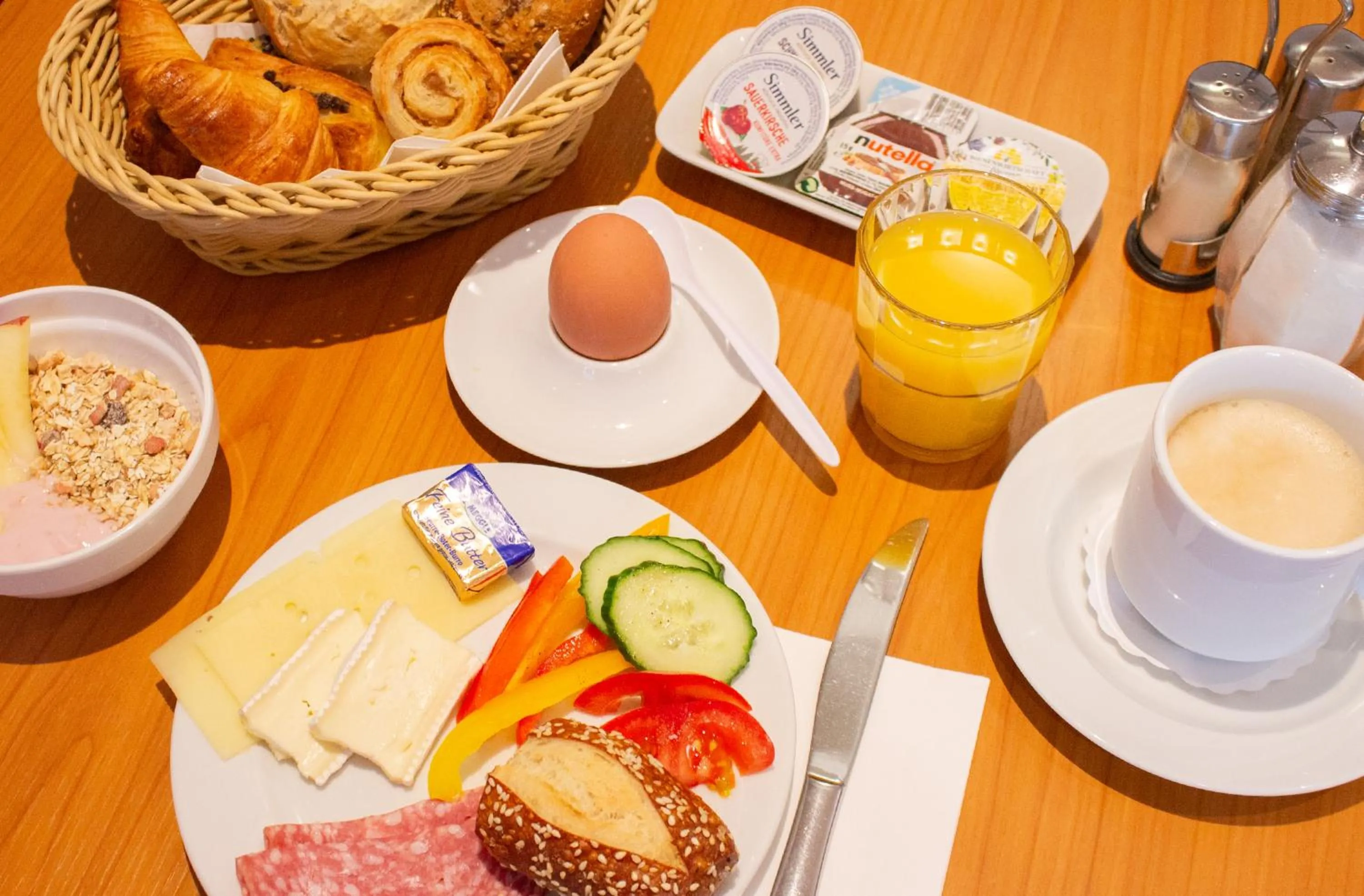 Breakfast in Hotel Kriemhild am Hirschgarten