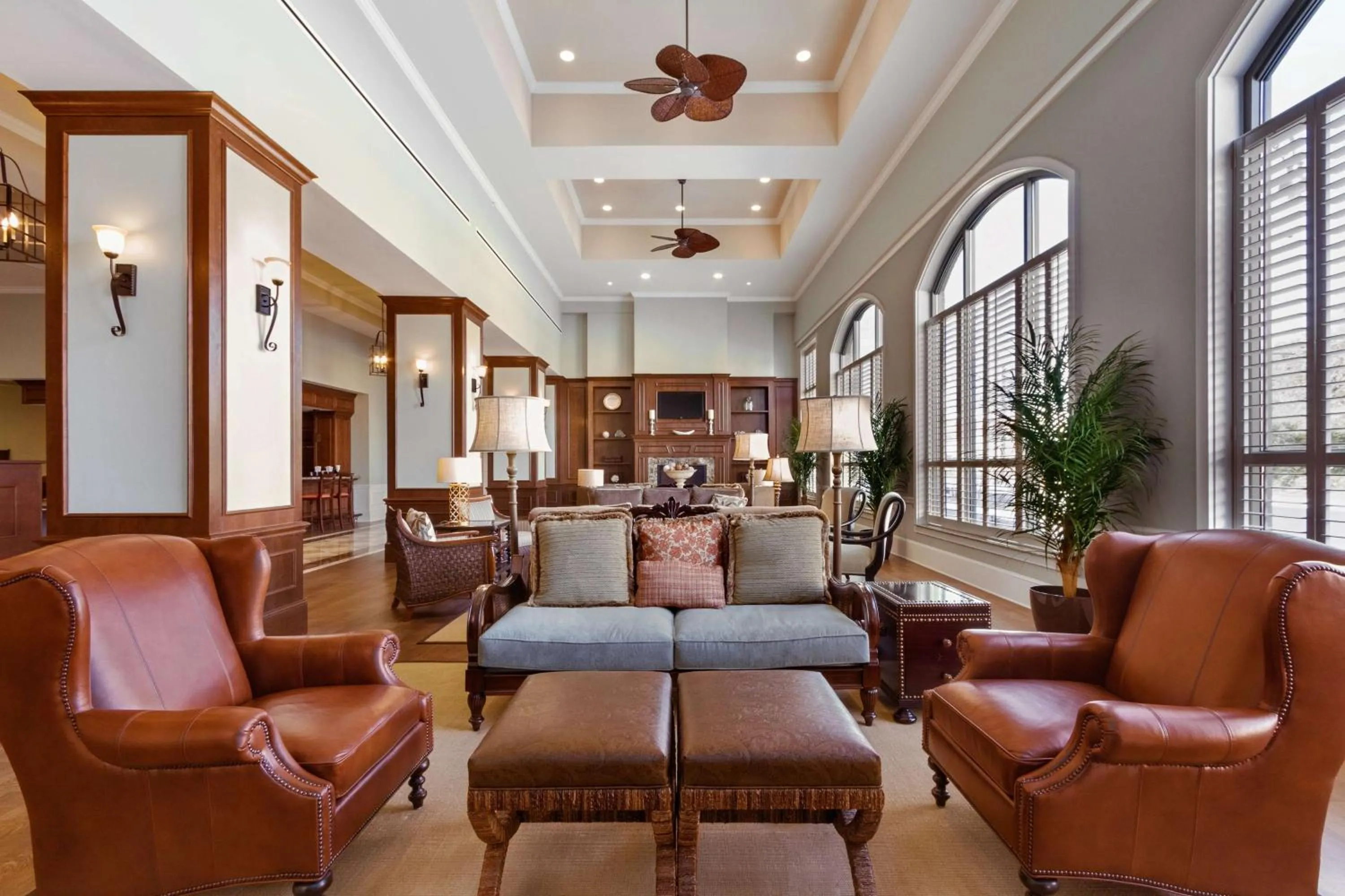Lobby or reception in Embassy Suites Savannah Historic District