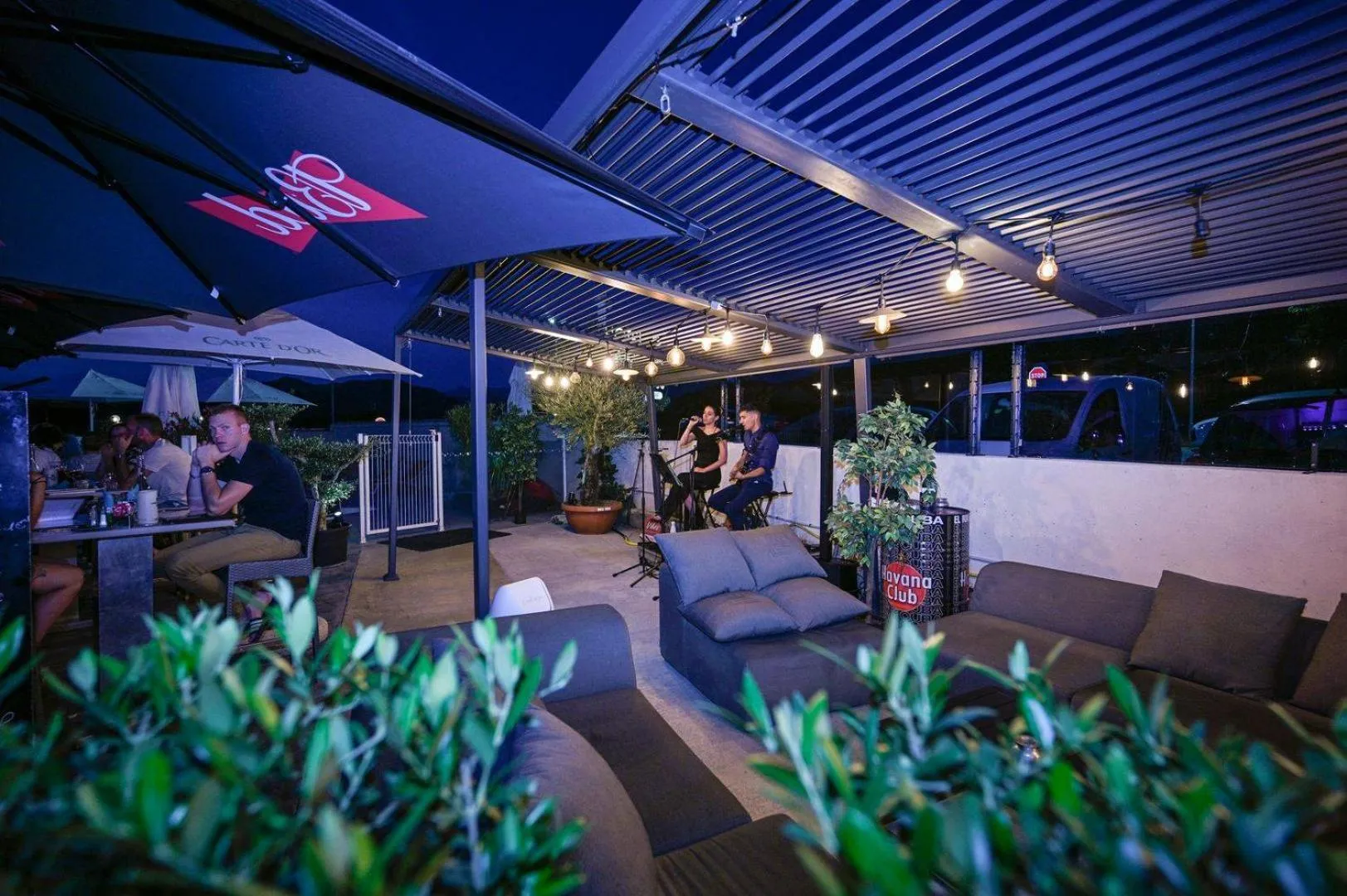 Restaurant/places to eat in Le Mas d'Estello