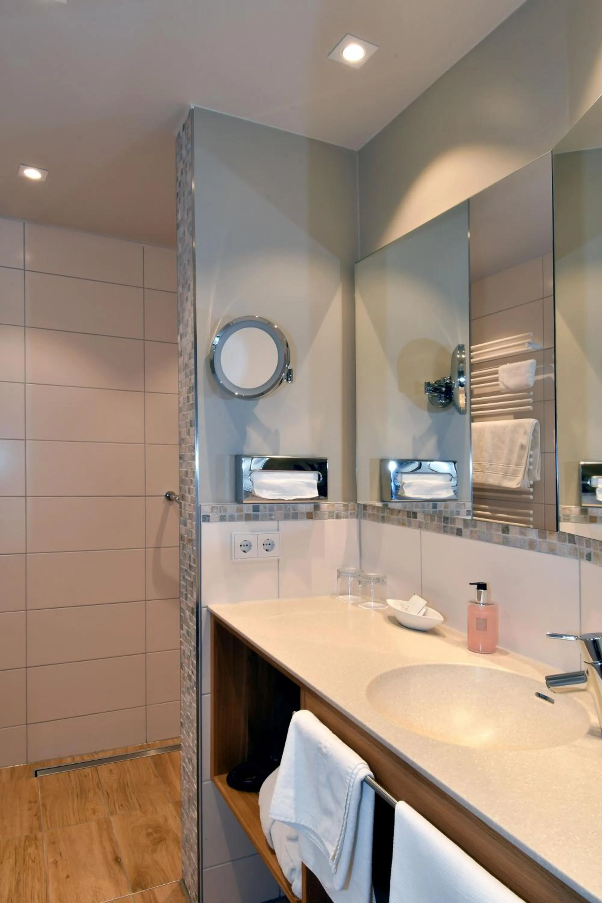 Bathroom in Hotel & Weinhaus Anker