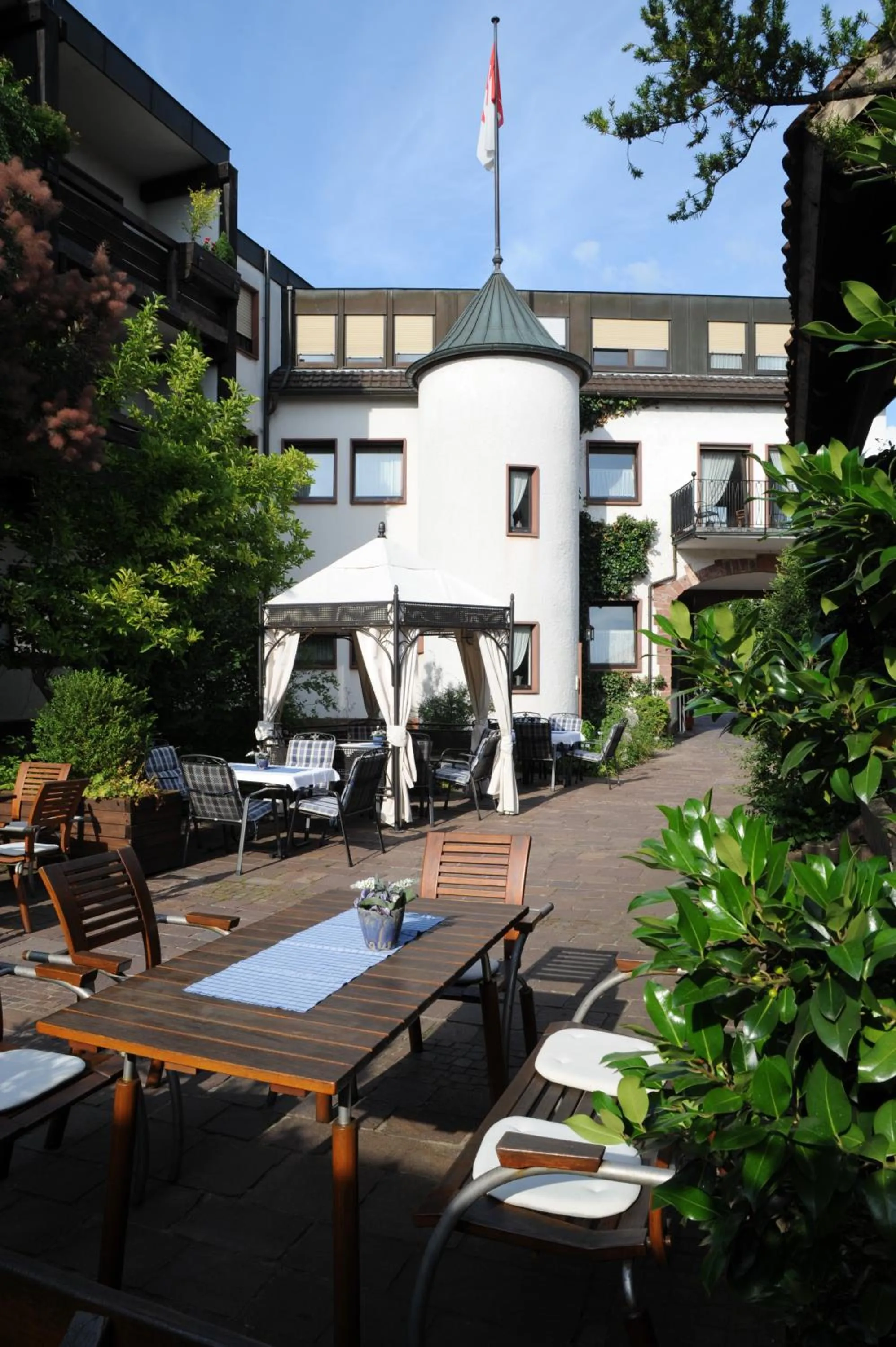 Property building in Hotel & Weinhaus Anker