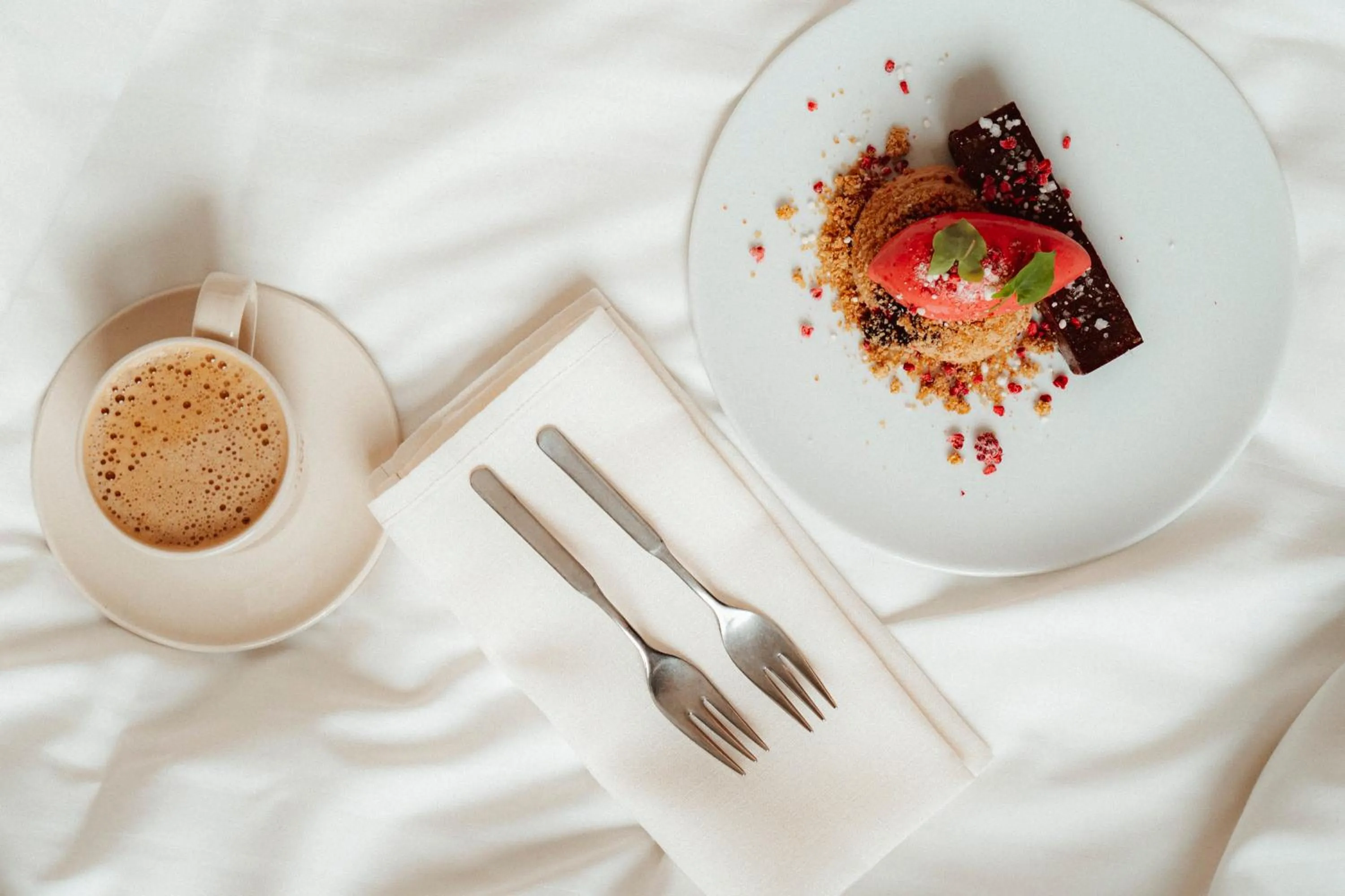 room service in Hotel Kakola