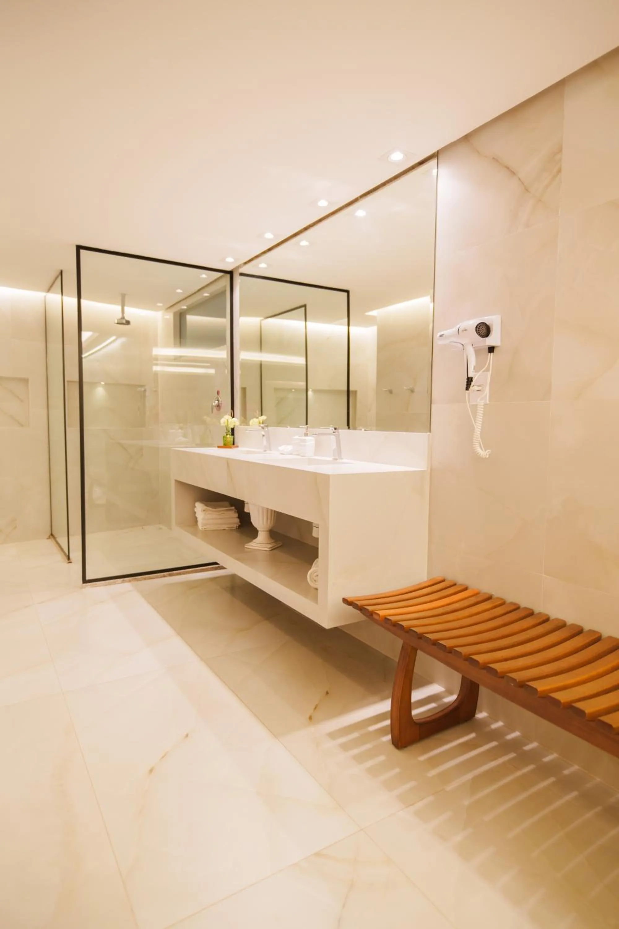 Bathroom in W4 Hotel