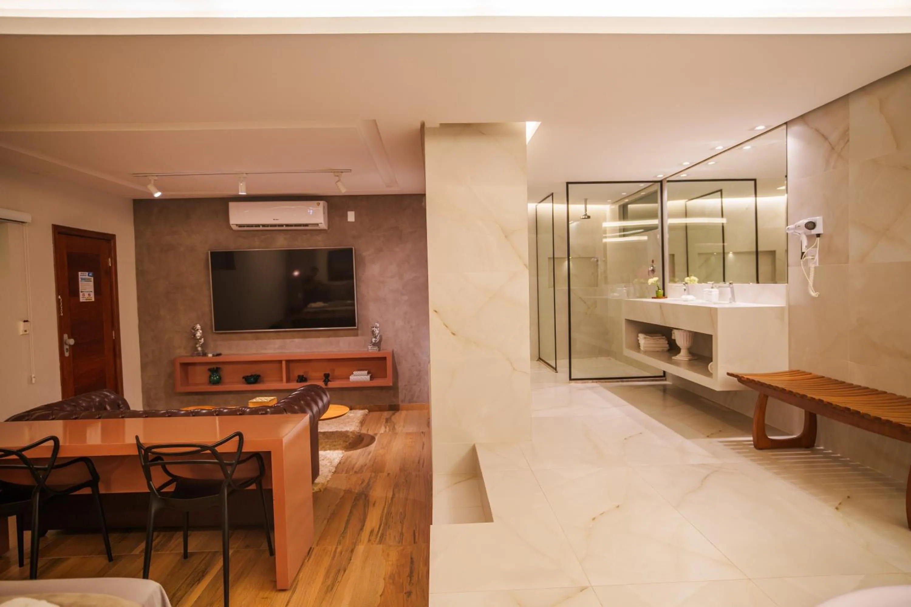 Bathroom in W4 Hotel