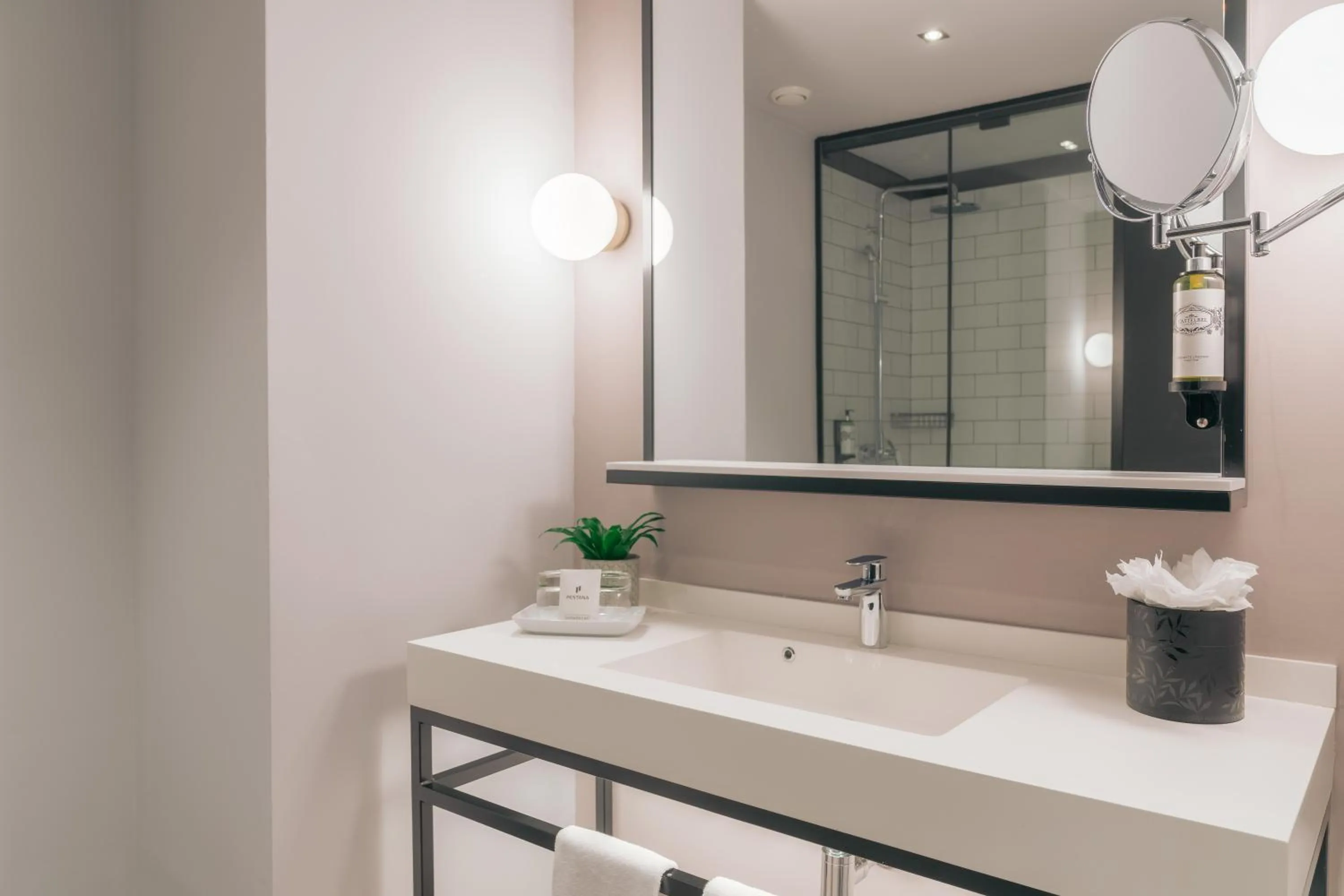 Bathroom in Pestana Lisboa Vintage City Center Suites