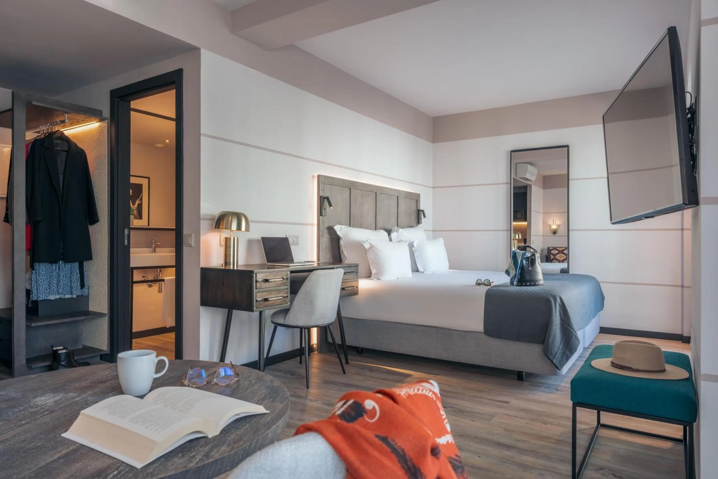 Bedroom, Bed in Pestana Lisboa Vintage City Center Suites