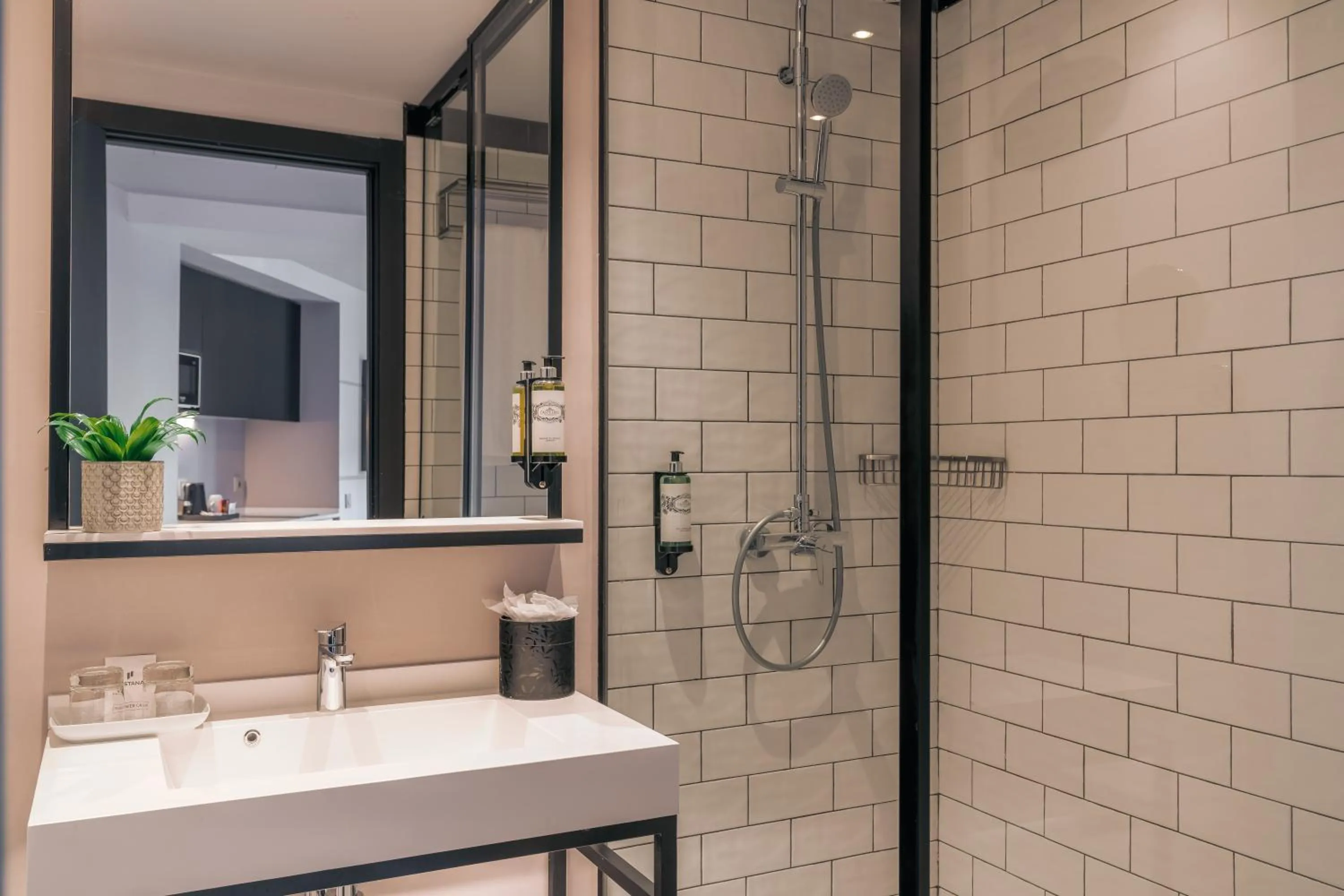 Bathroom in Pestana Lisboa Vintage City Center Suites