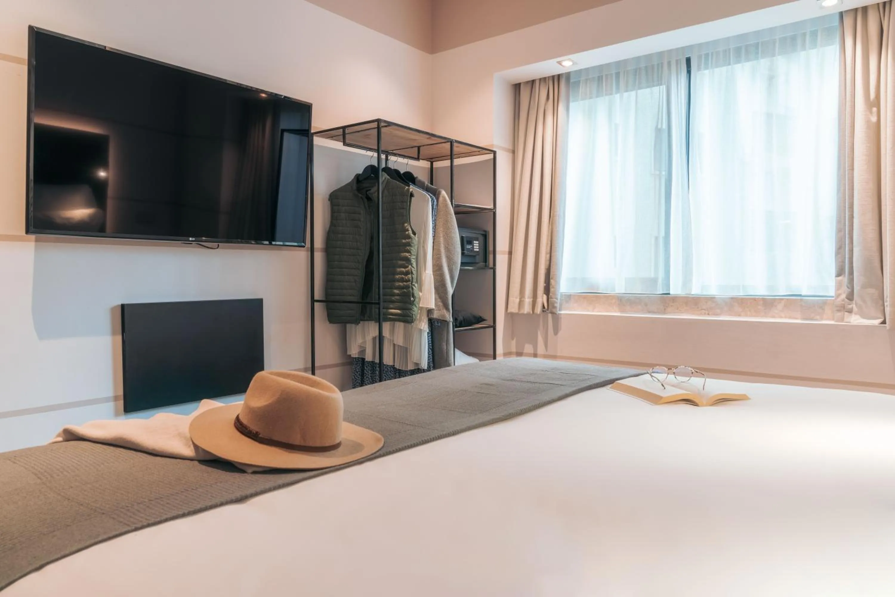 Bedroom, Bed in Pestana Lisboa Vintage City Center Suites