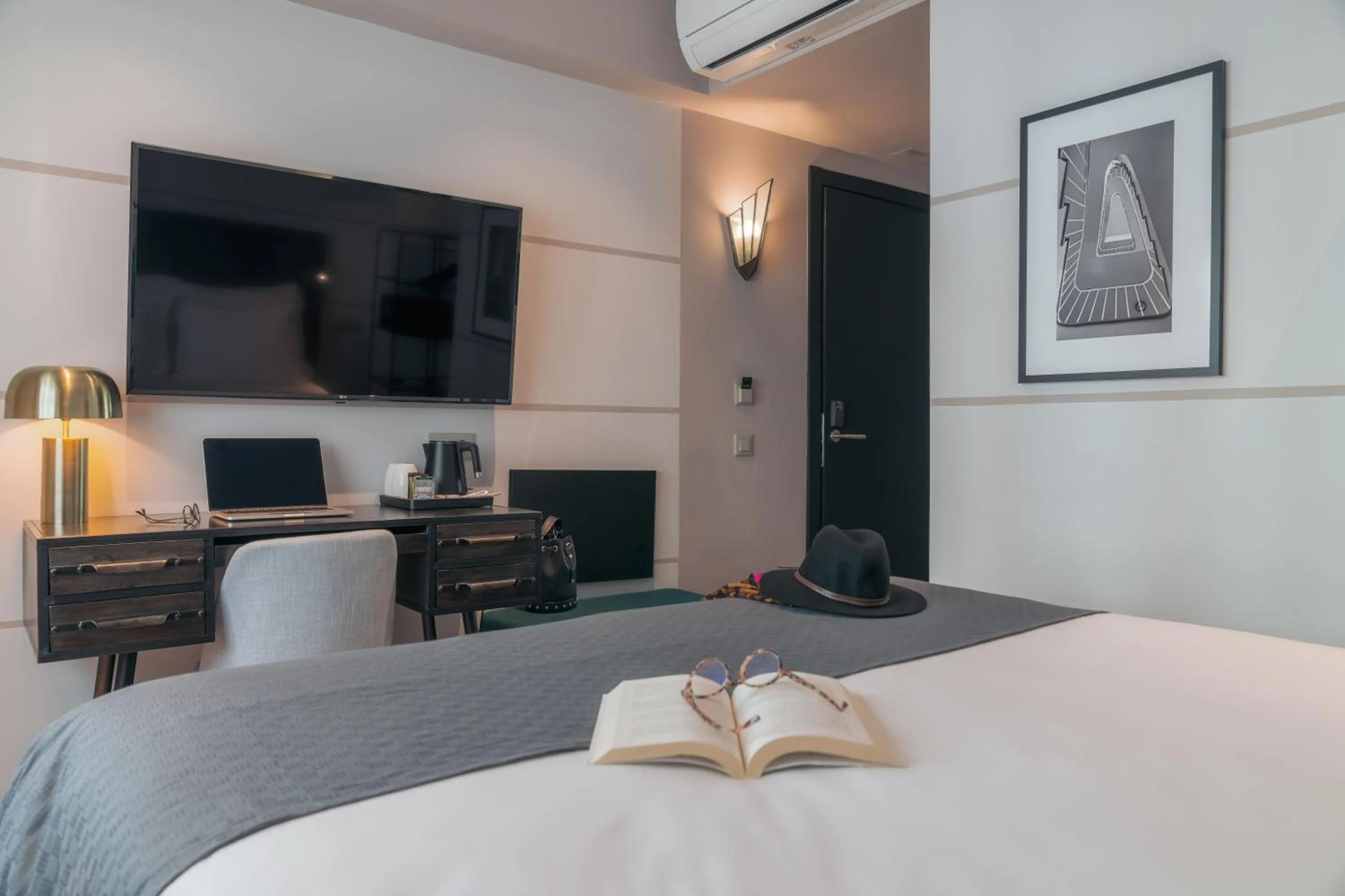 Bedroom, Bed in Pestana Lisboa Vintage City Center Suites