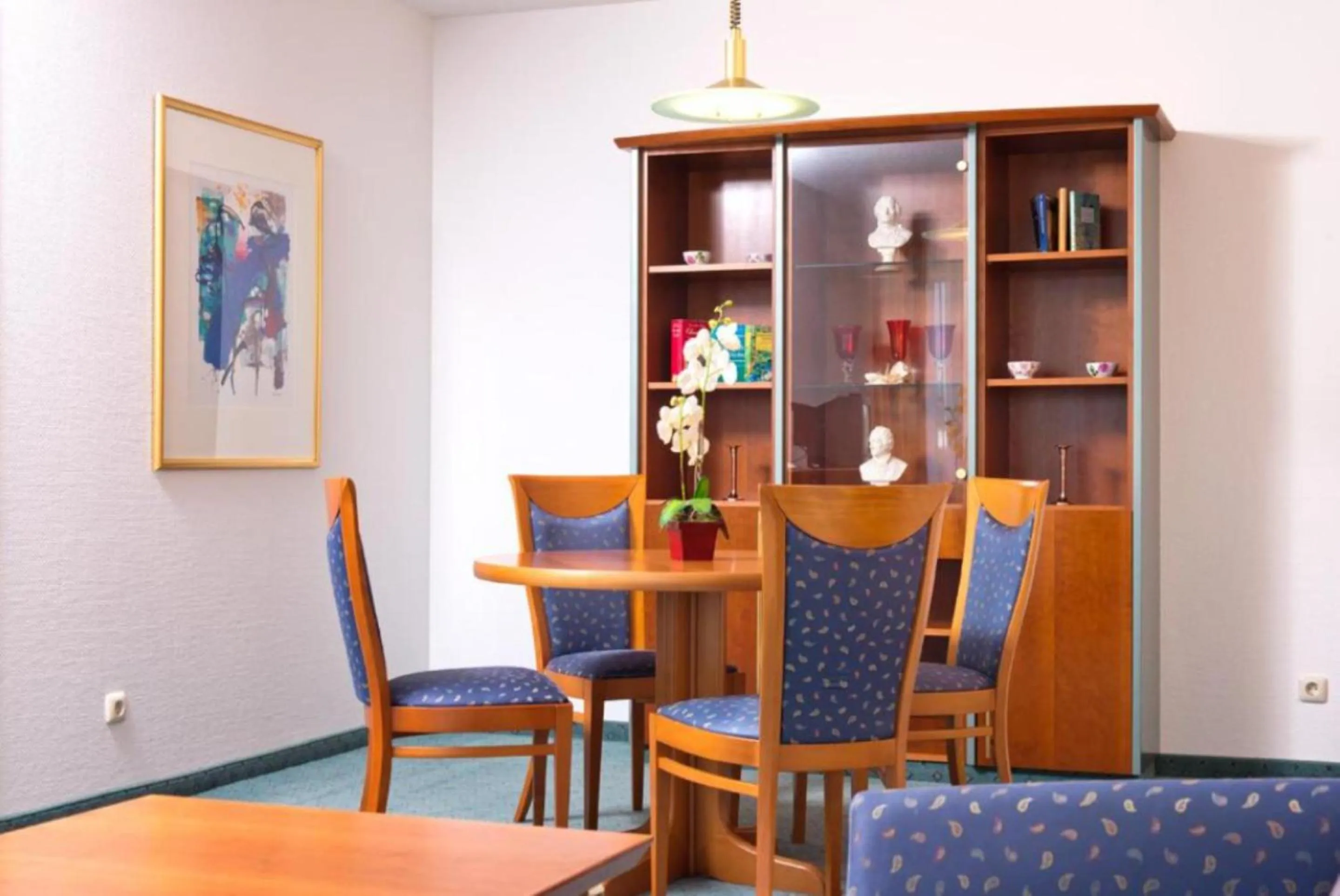 Seating area in Congress Hotel Weimar by Mercure