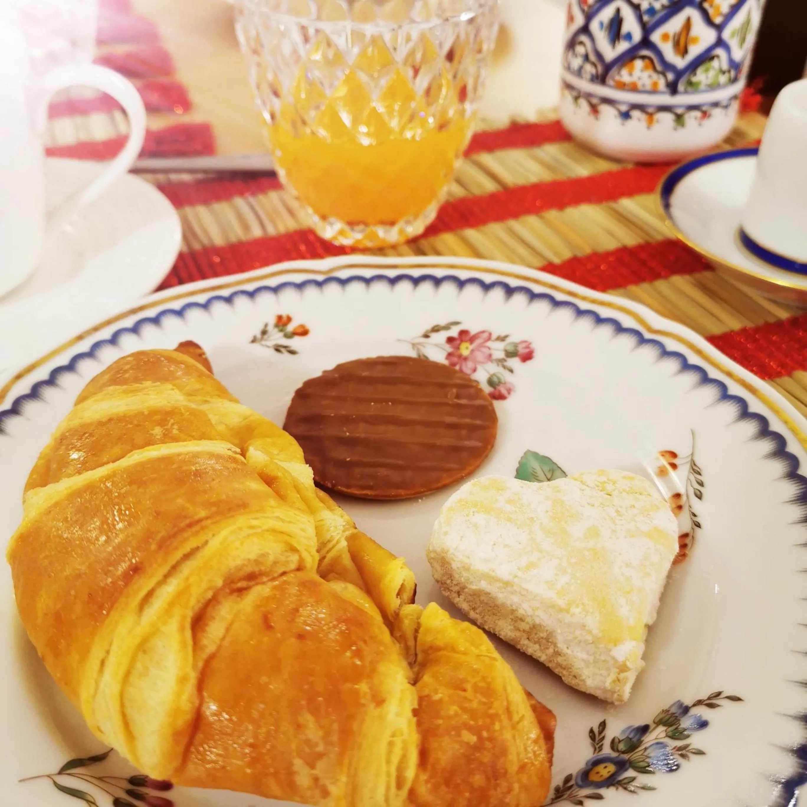 Buffet breakfast in Mix&Match