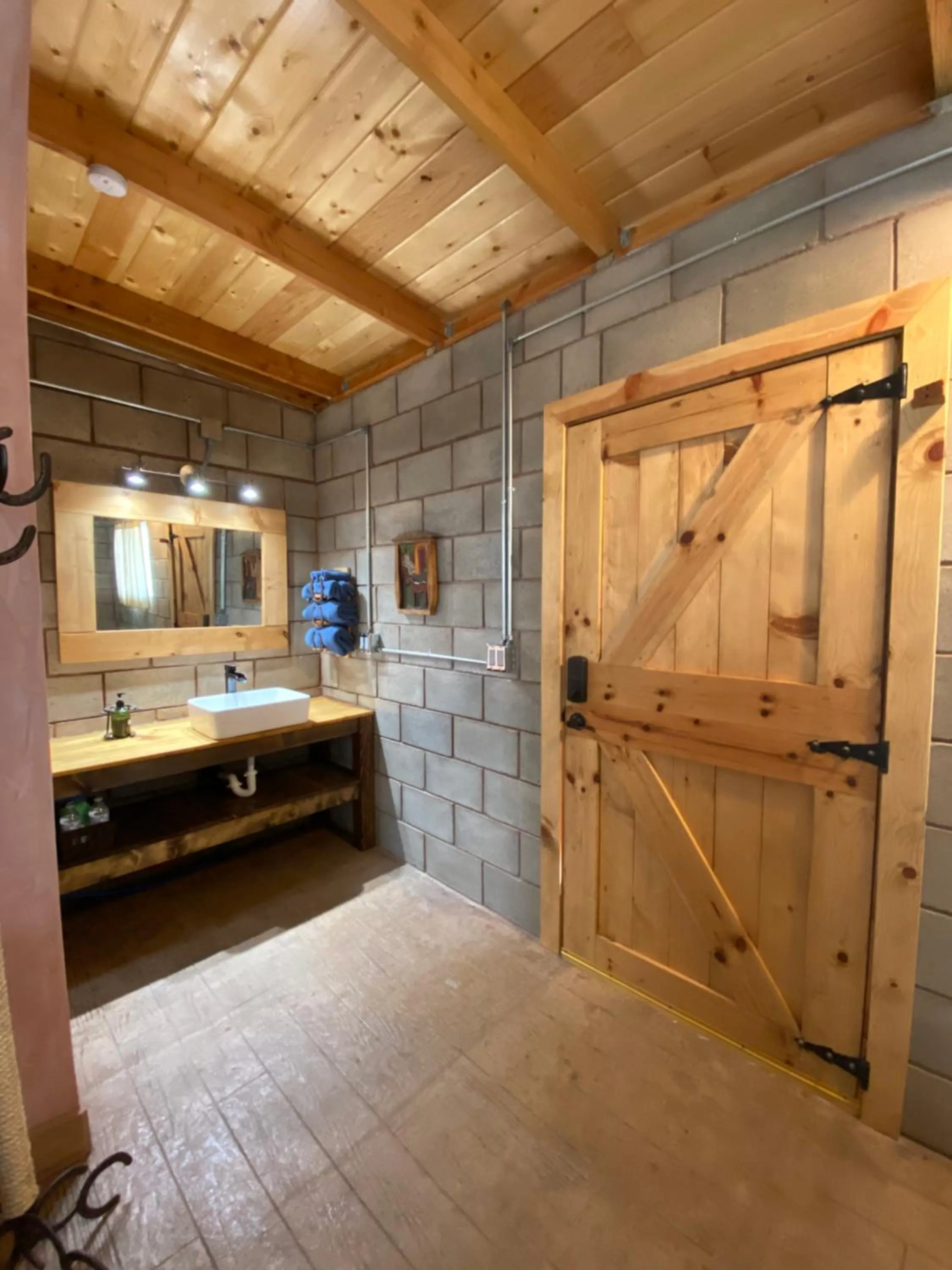 Decorative detail in Cabaña San Tony