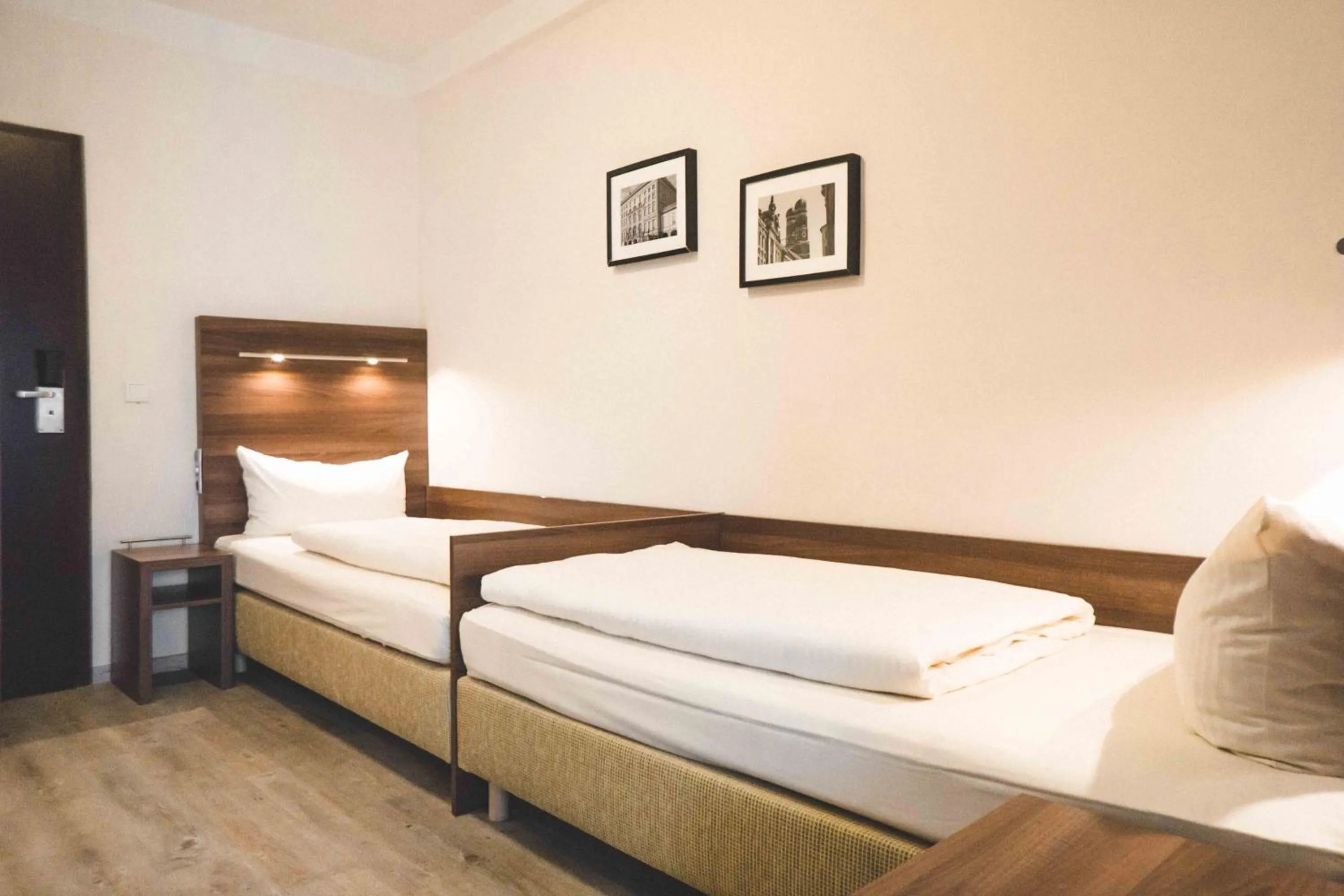 Photo of the whole room, Bed in Hotel Säntis