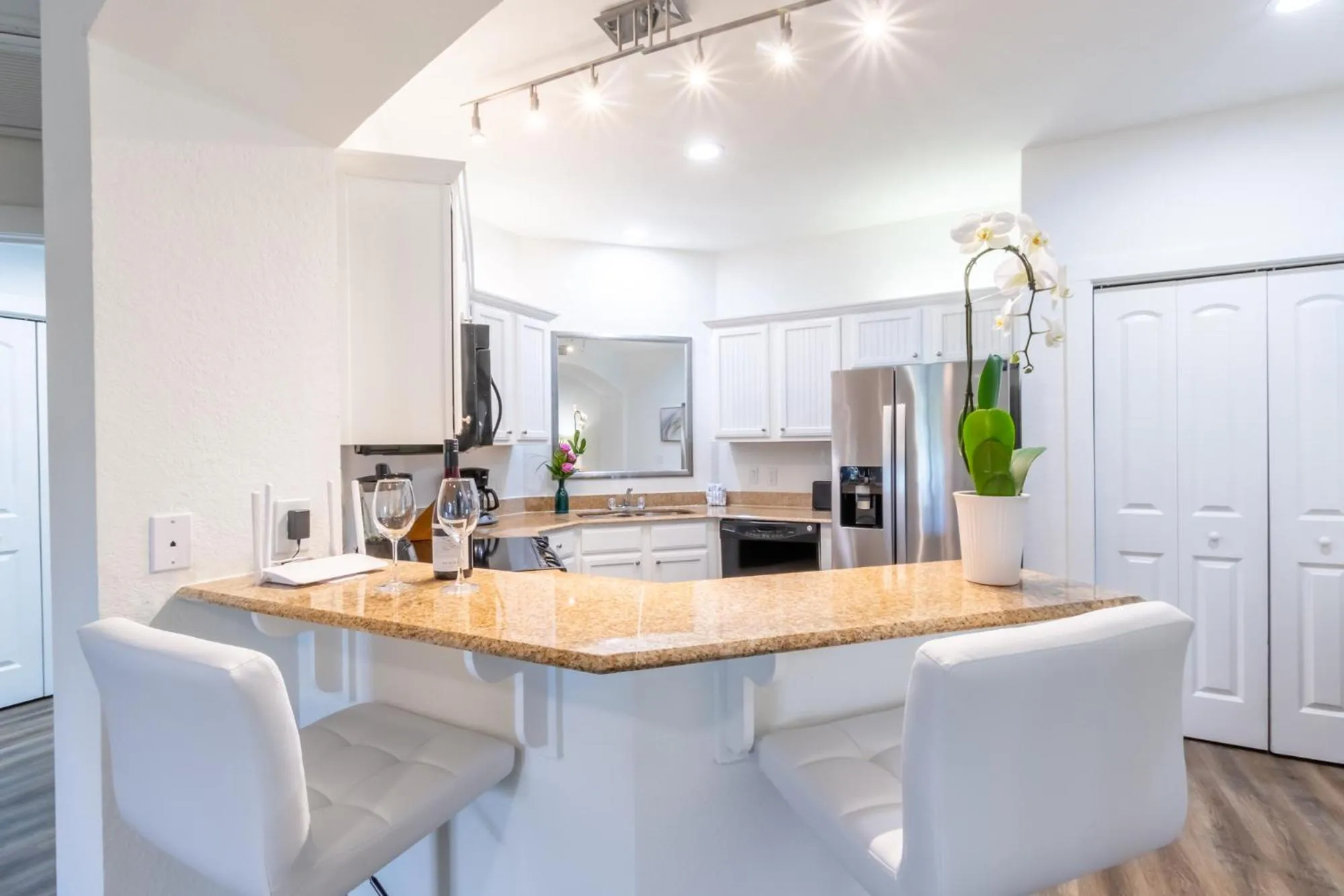 Kitchen or kitchenette in One Club Gulf Shores