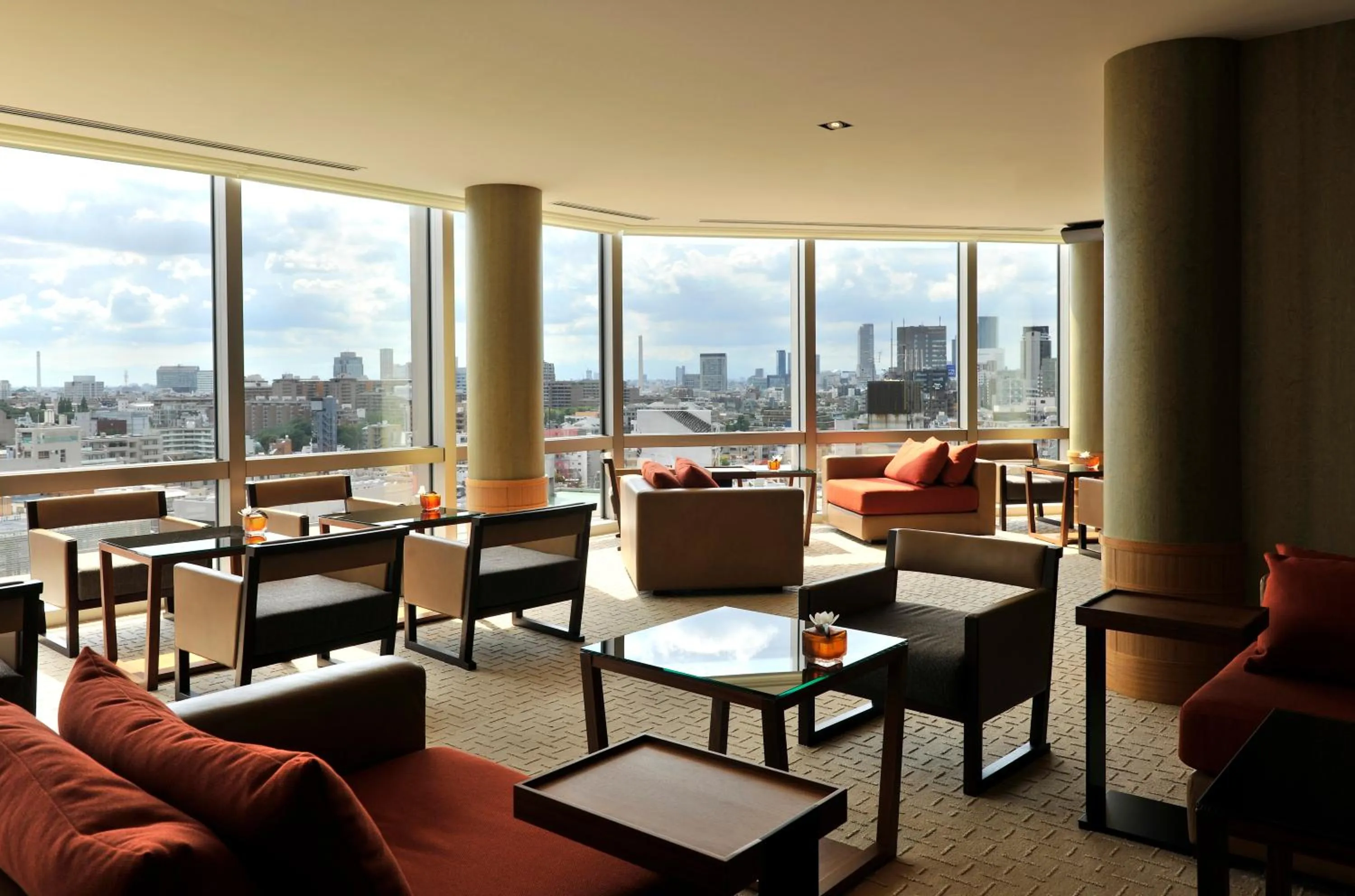 Communal lounge/ TV room in Grand Hyatt Tokyo