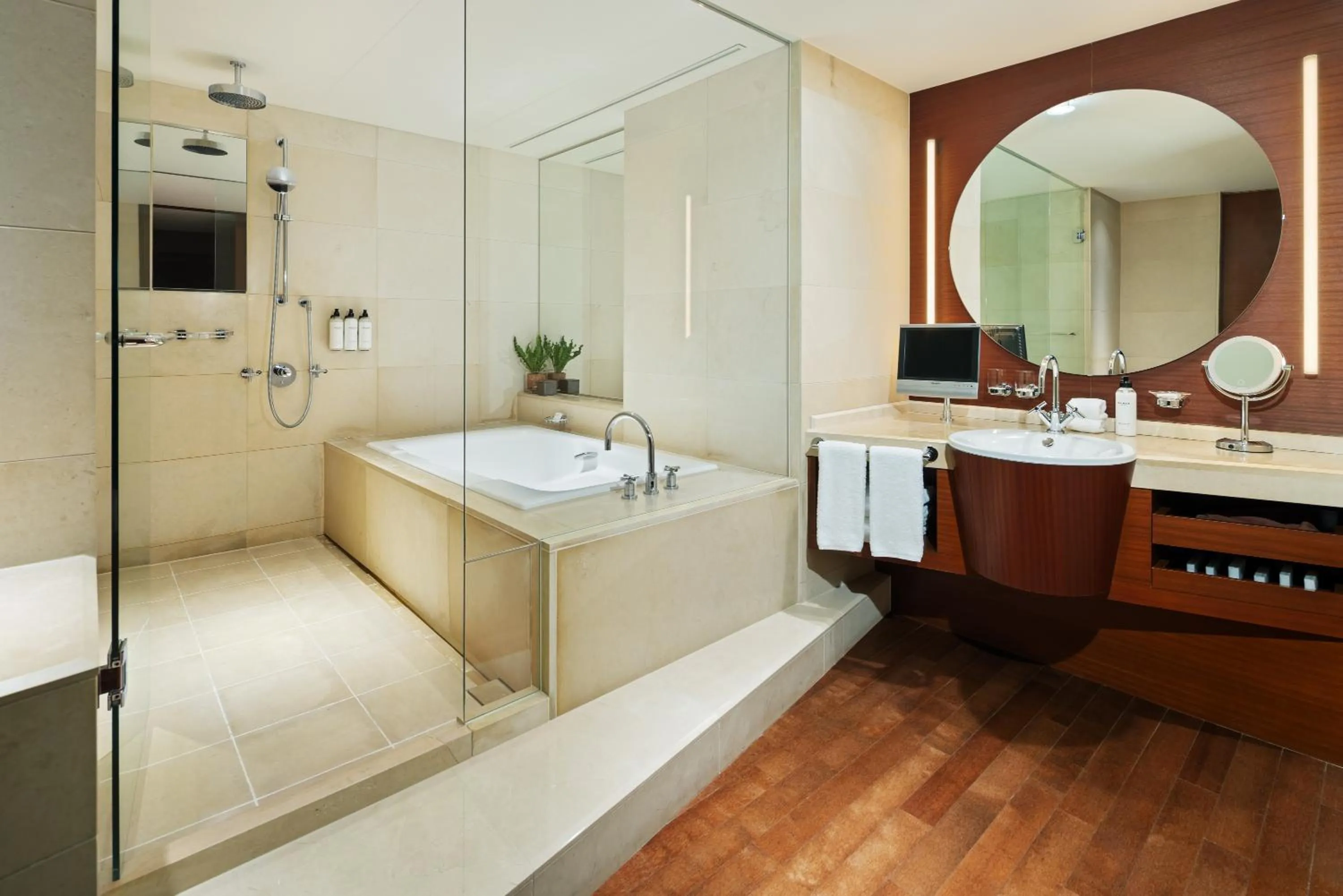 Shower in Grand Hyatt Tokyo