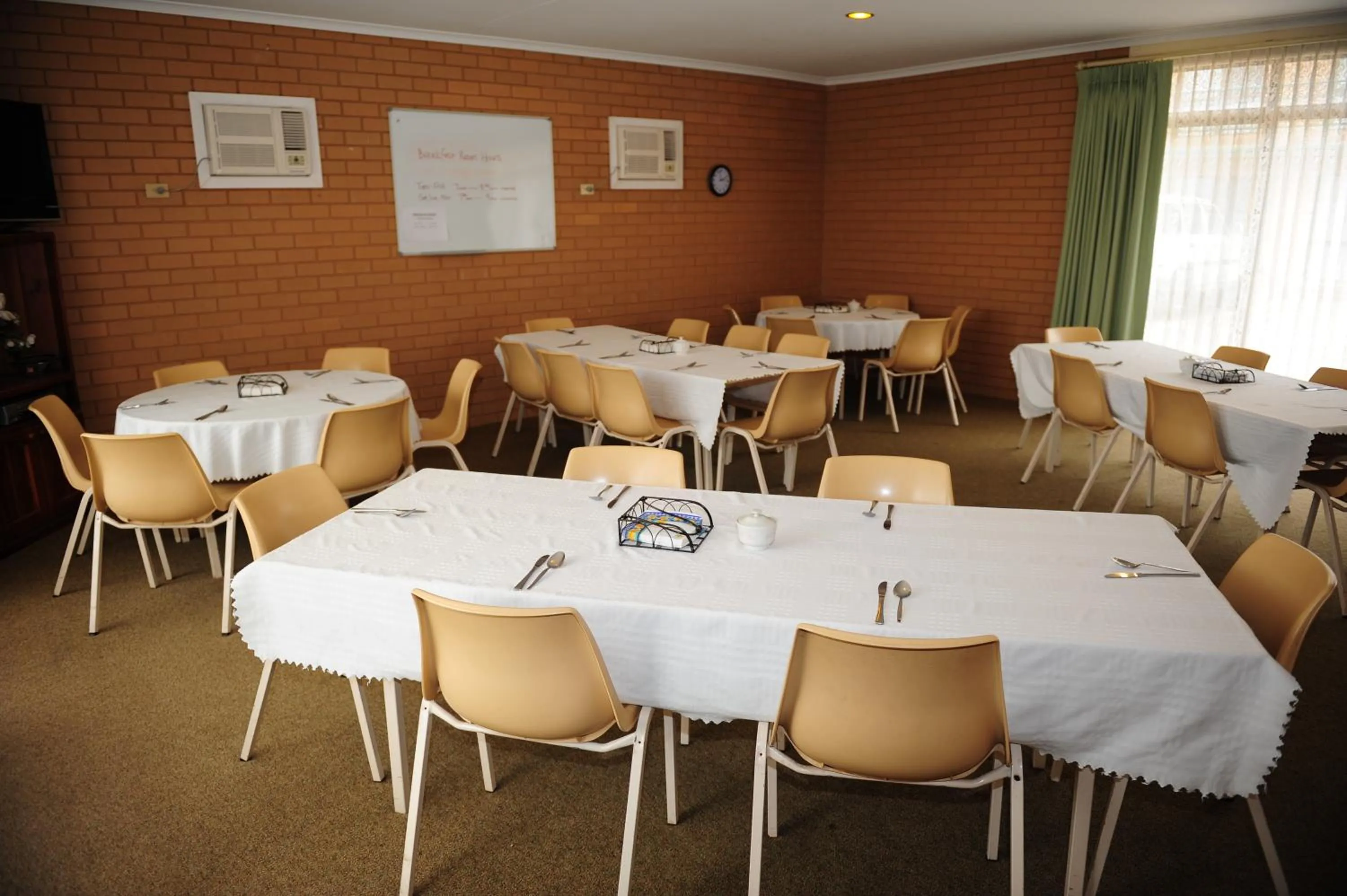 Restaurant/places to eat in Mildura Plaza Motor Inn