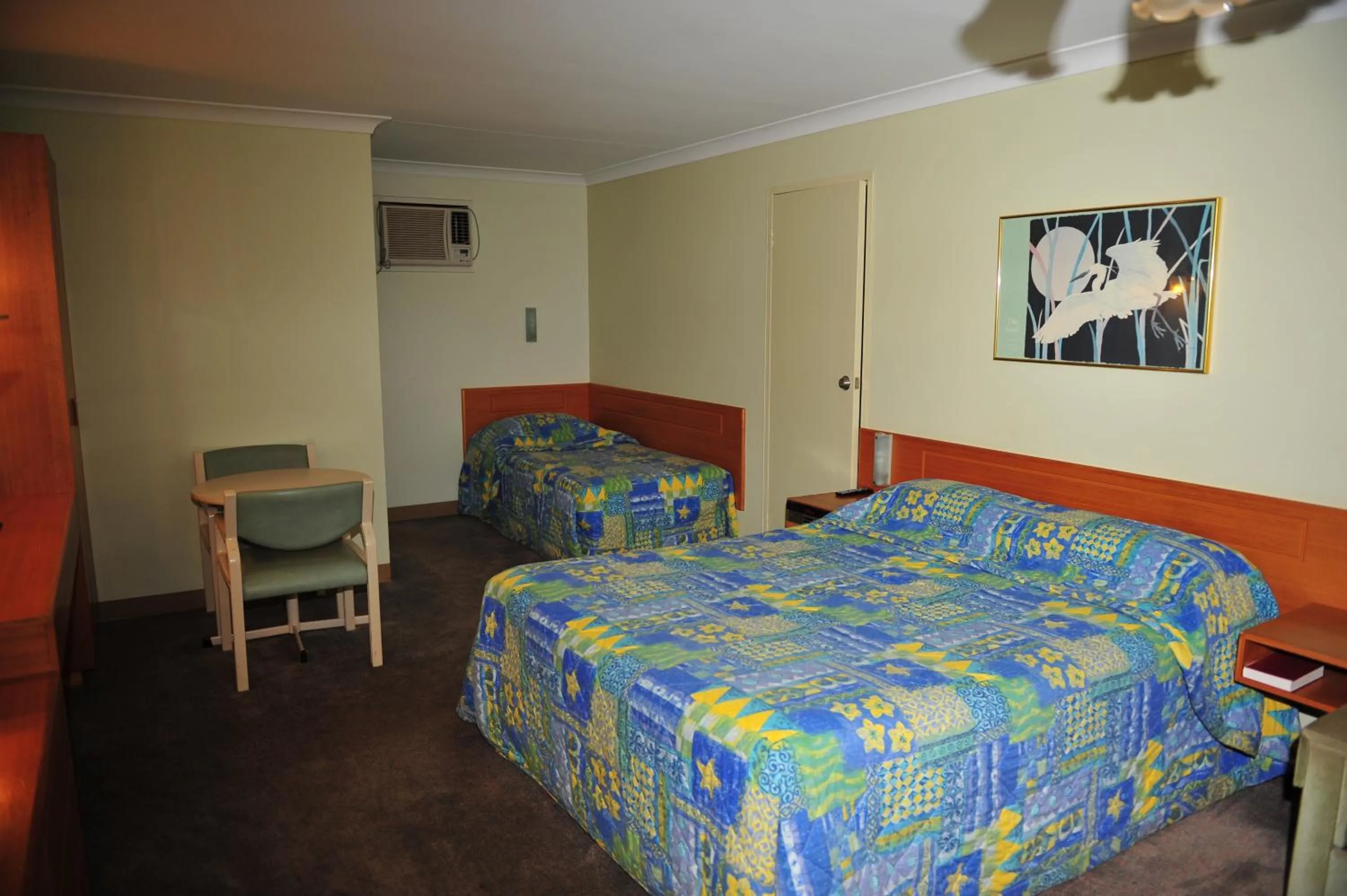 Bed in Mildura Plaza Motor Inn