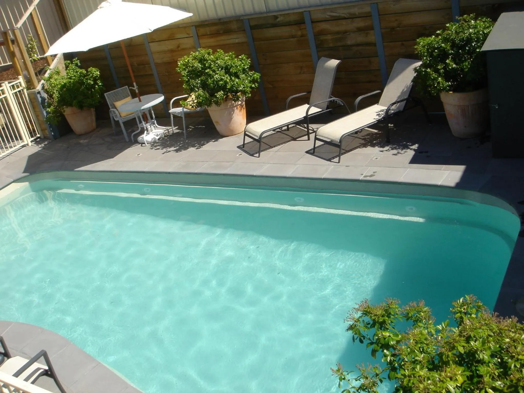 Swimming pool in Anchorage Motel & Villas Lorne
