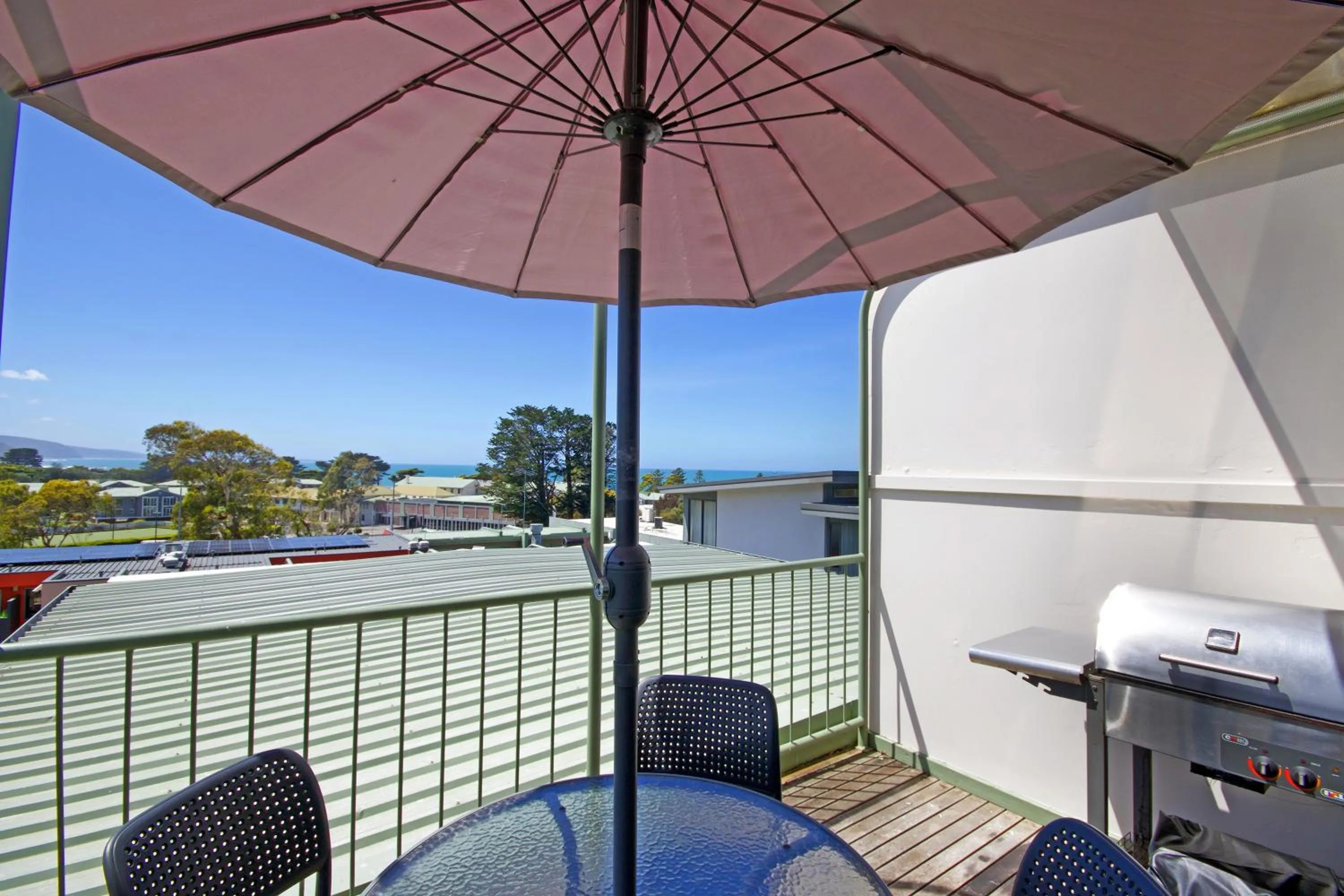 Balcony/Terrace in Anchorage Motel & Villas Lorne
