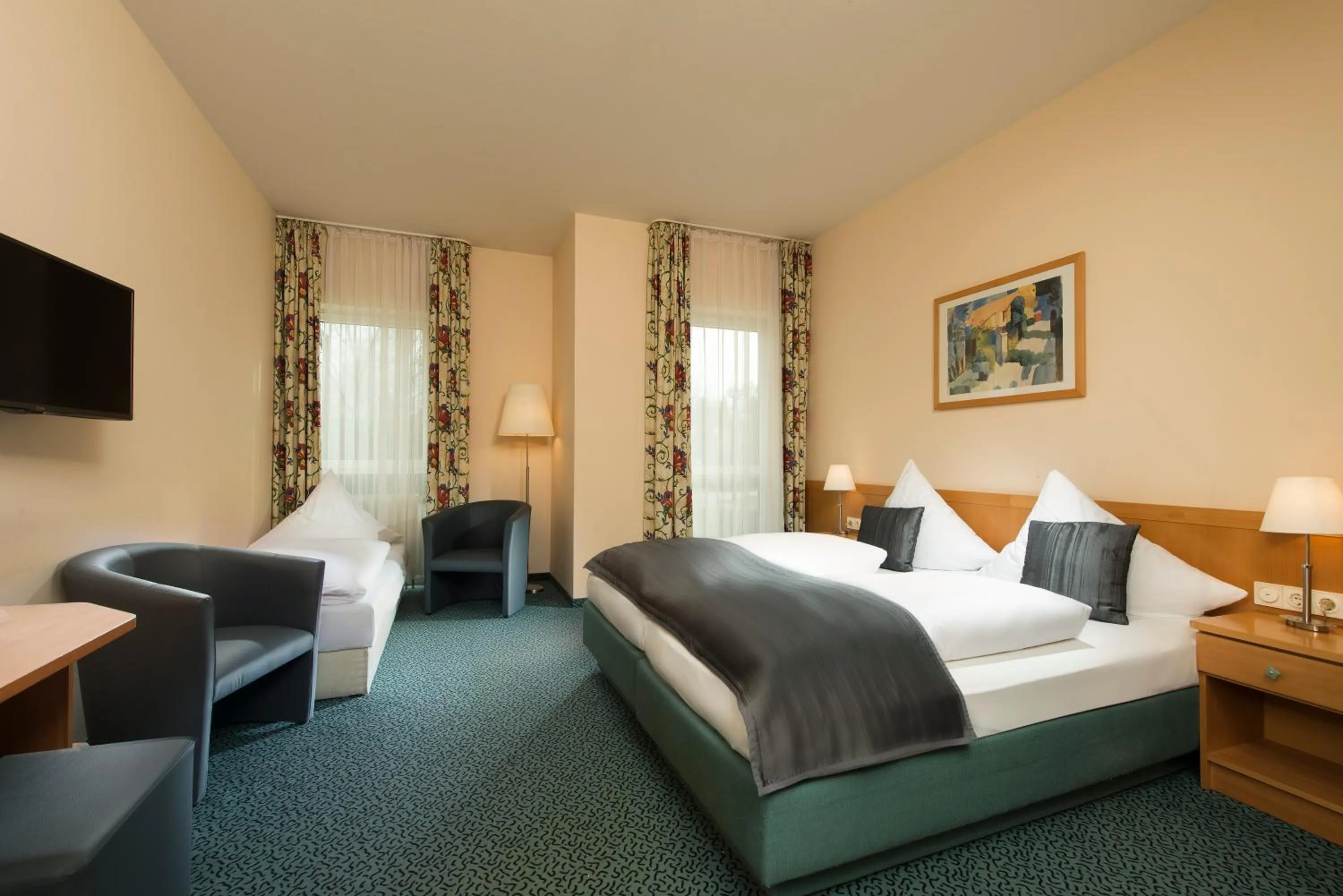 TV and multimedia, Bed in Hotel Schloss Schweinsburg