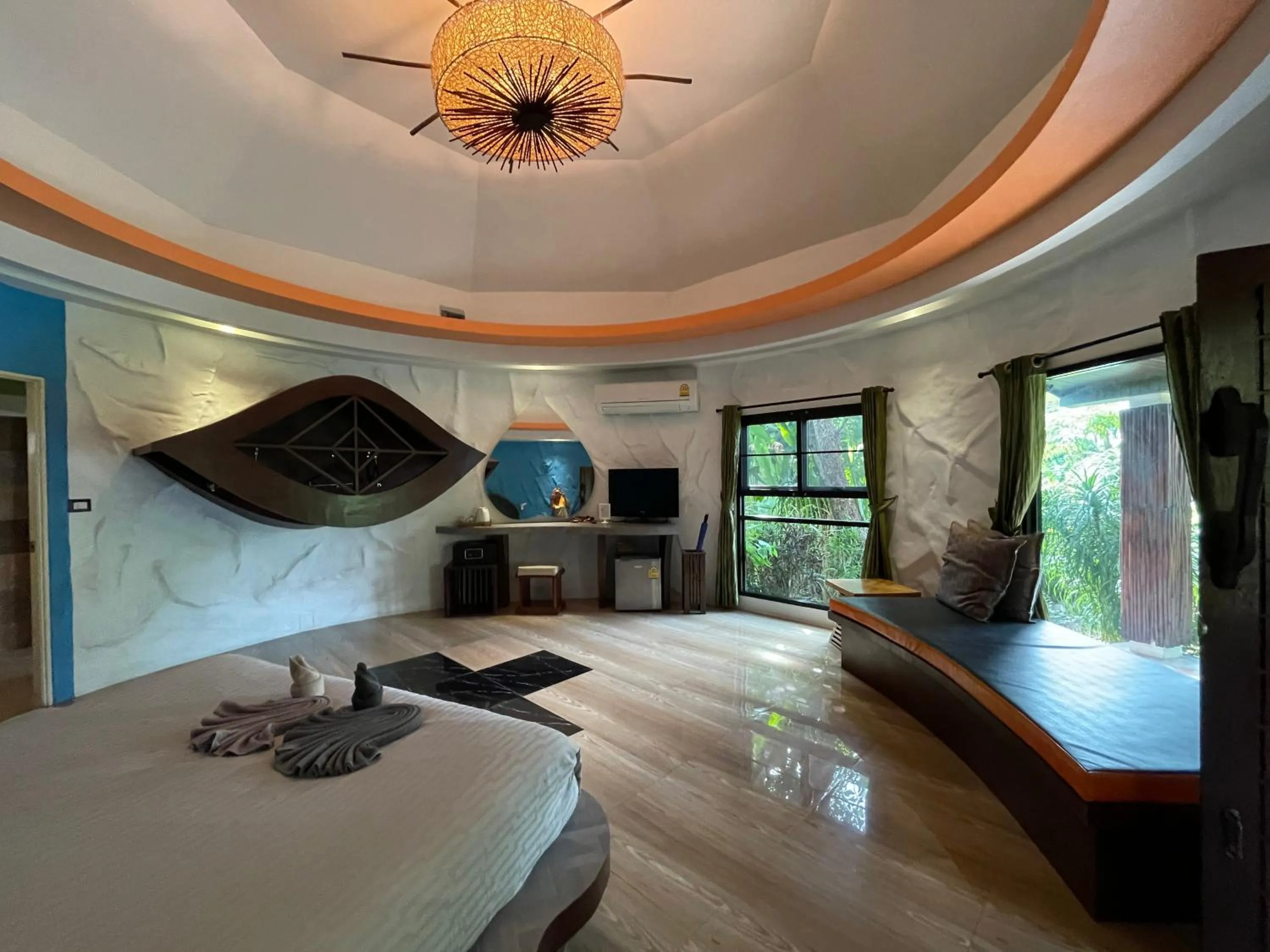 Photo of the whole room, Bed in AC 2 Resort