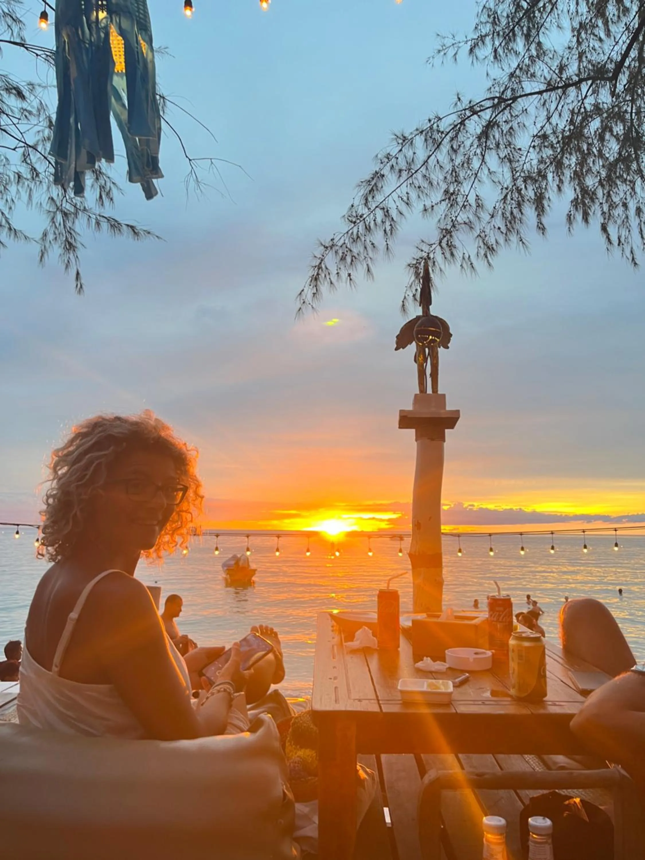 Restaurant/places to eat in AC 2 Resort