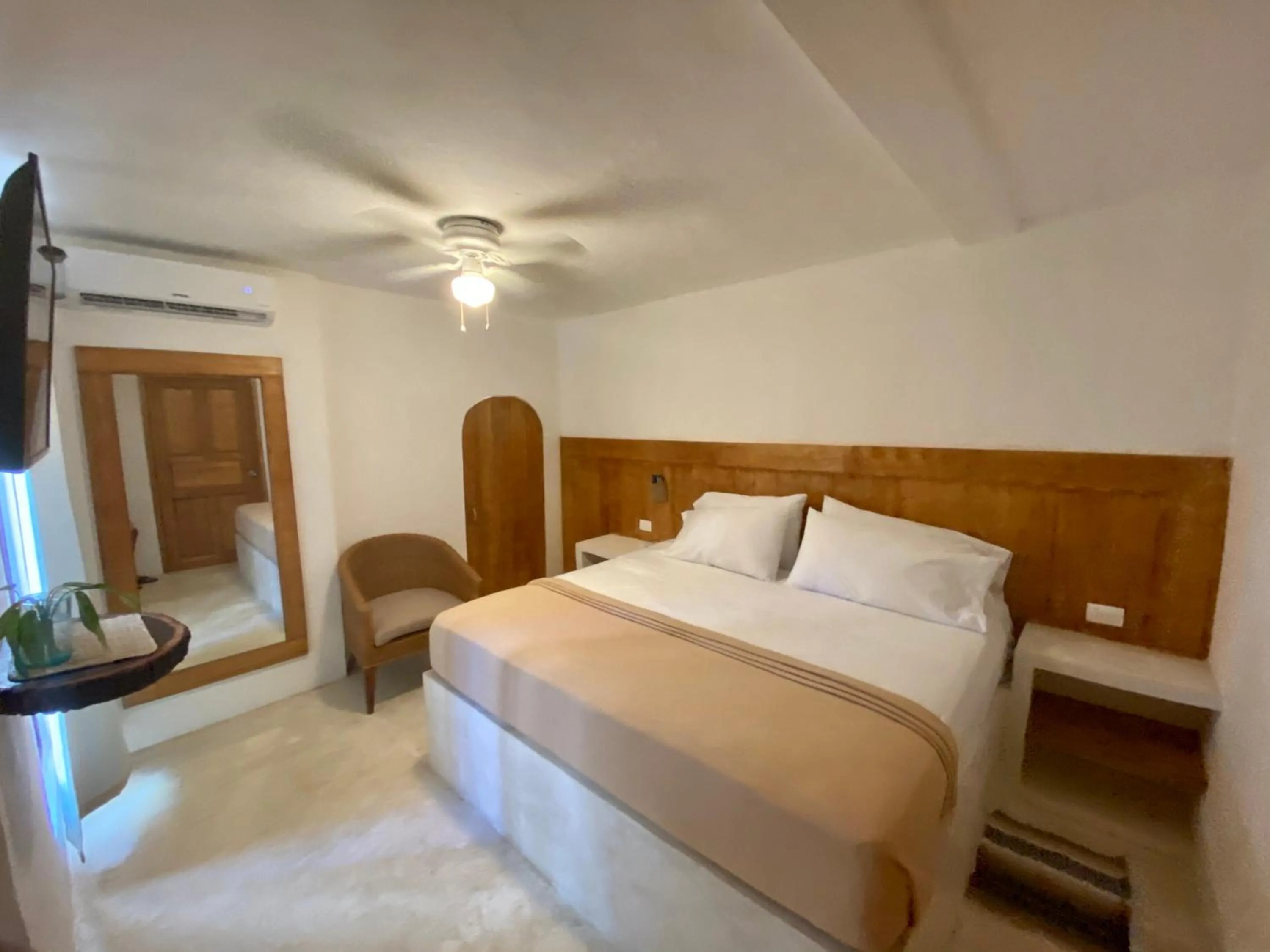 Bedroom, Bed in MIO Cancún Hotel Boutique