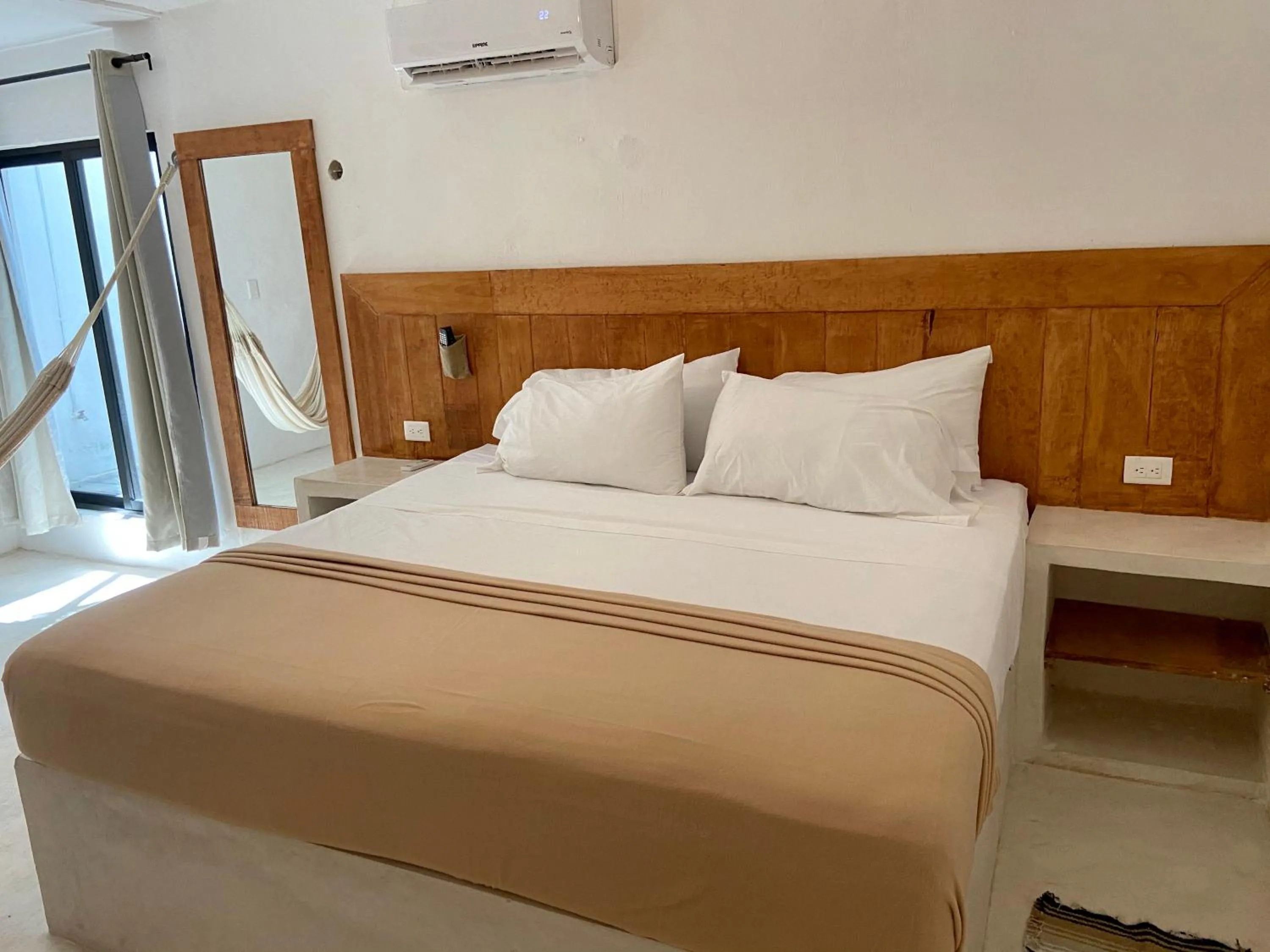 Bedroom, Bed in MIO Cancún Hotel Boutique