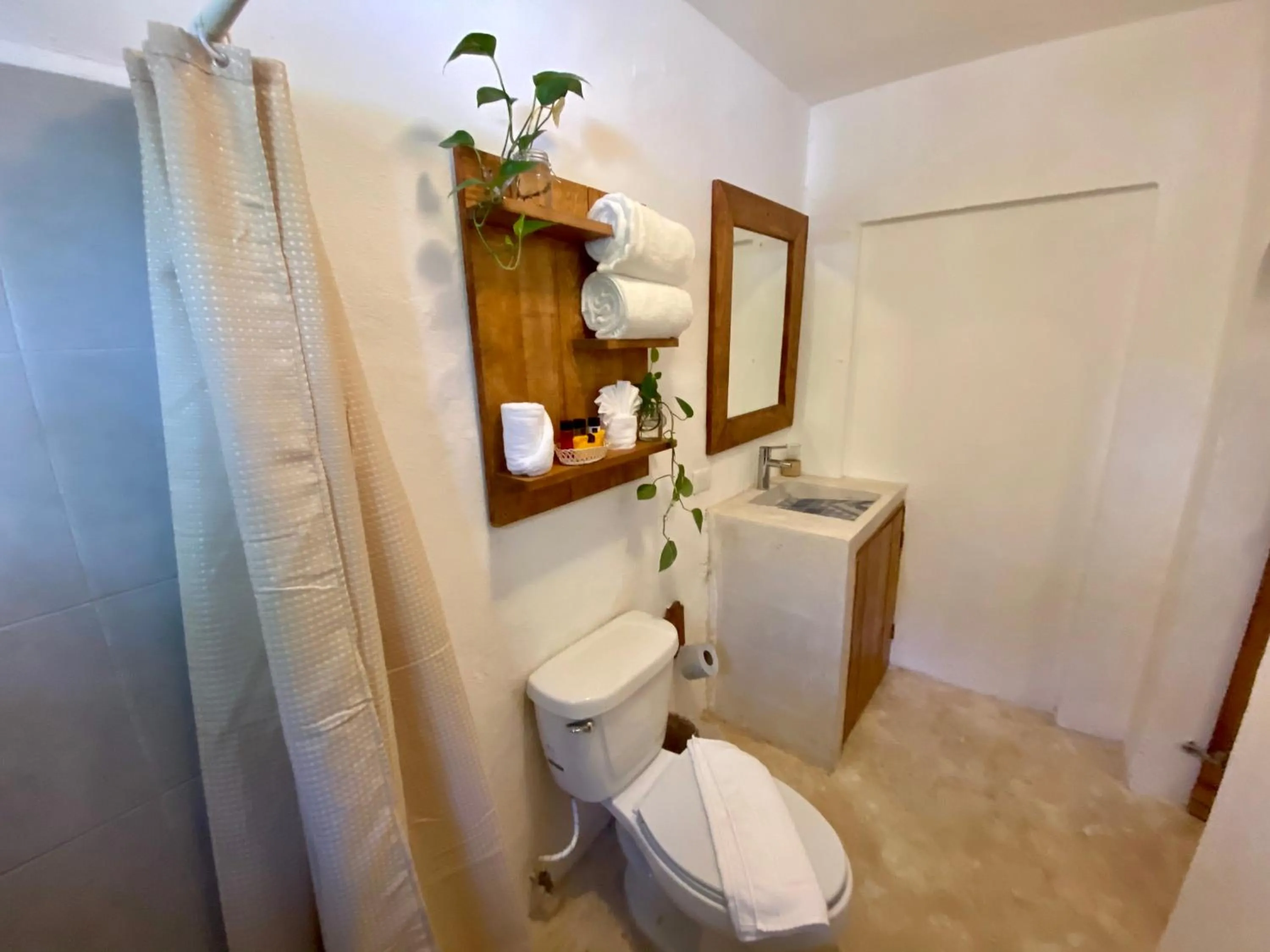 Bathroom in MIO Cancún Hotel Boutique
