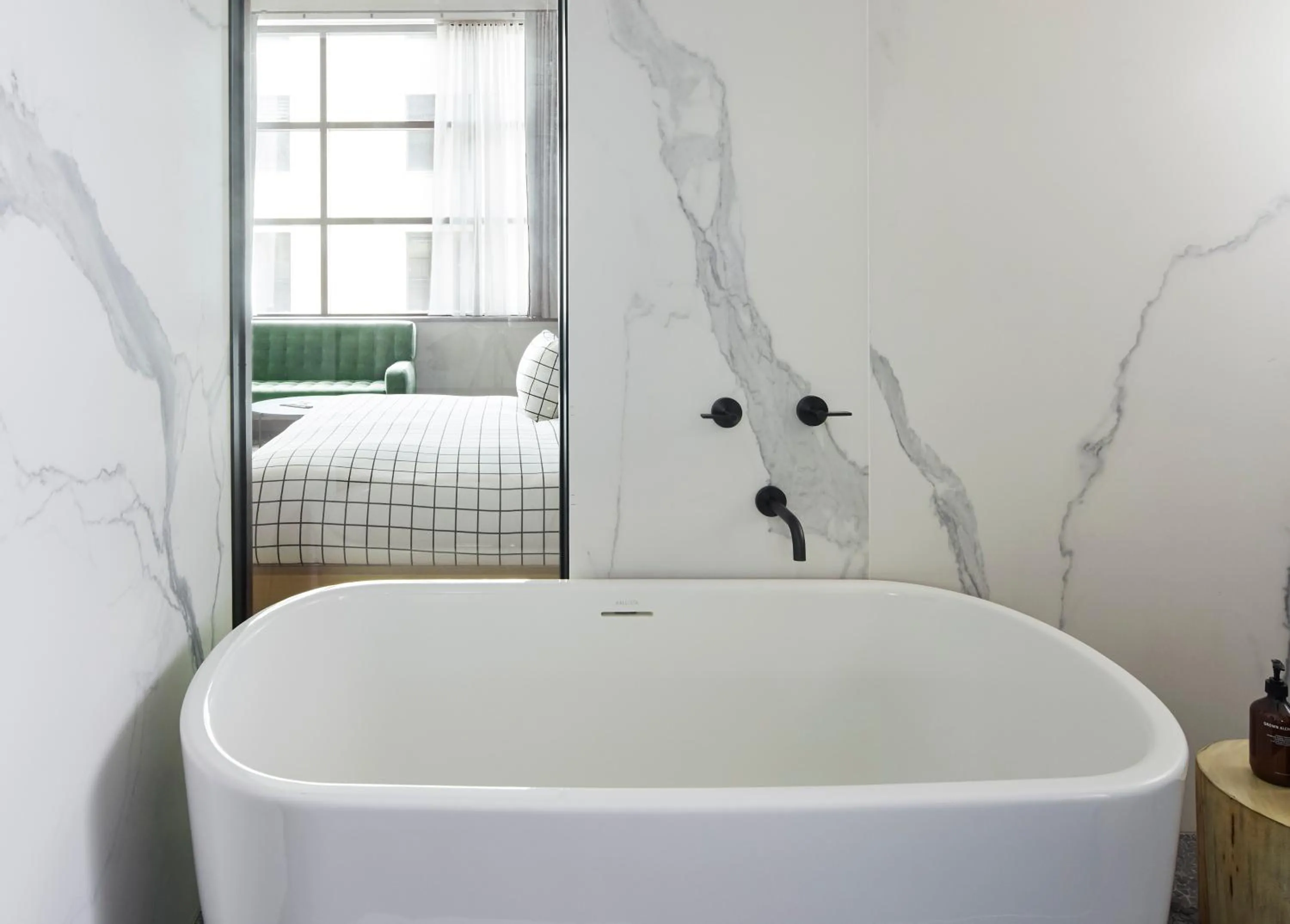 Bathroom, Bed in Fitler Club