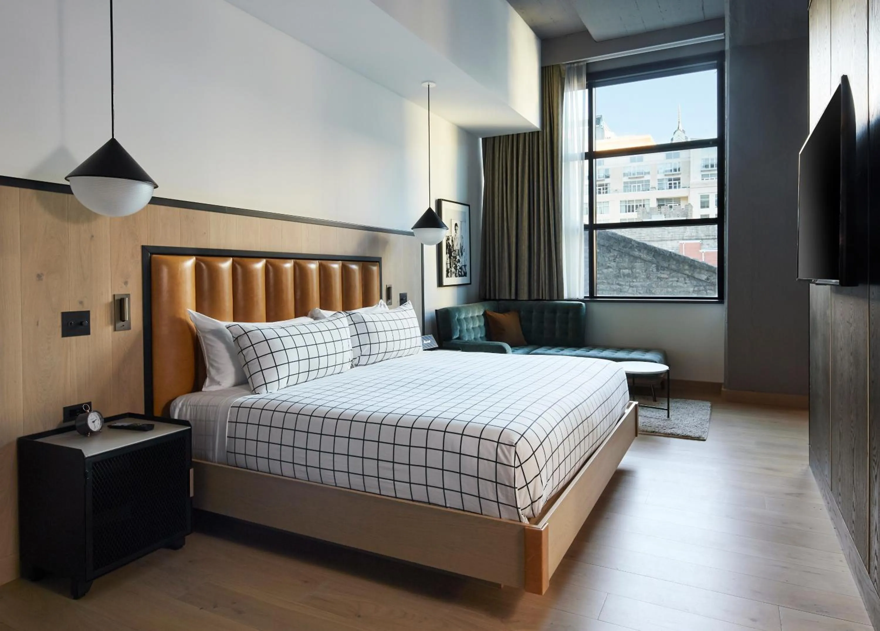 Photo of the whole room, Bed in Fitler Club