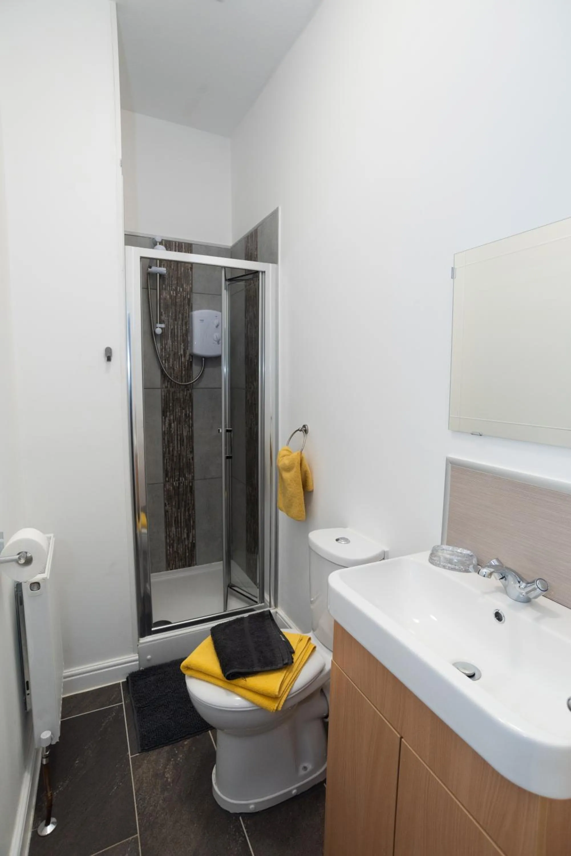 Bathroom in Bentley House with en-suites