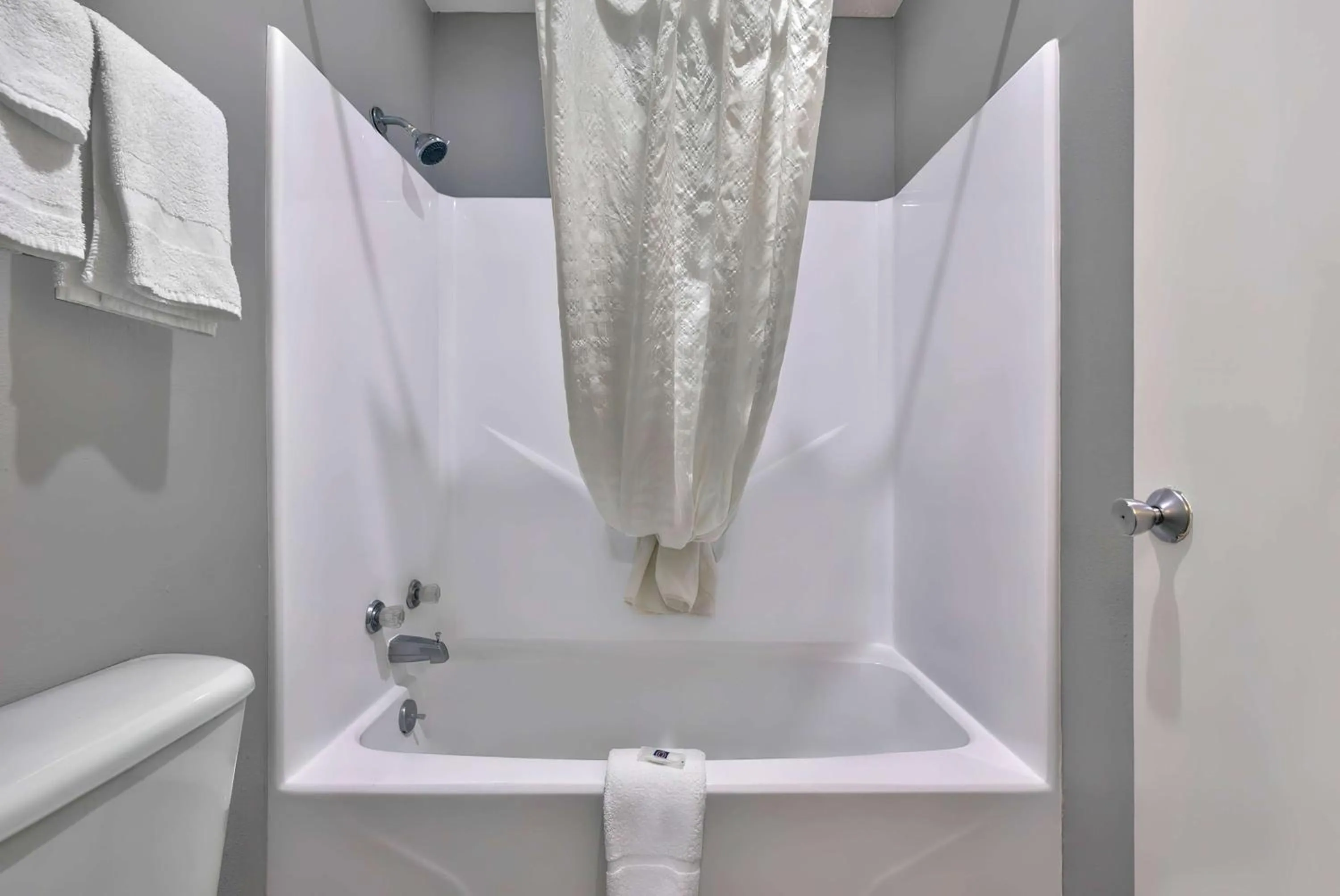 Bedroom in Studio 6 Waco TX - Downtown - Baylor