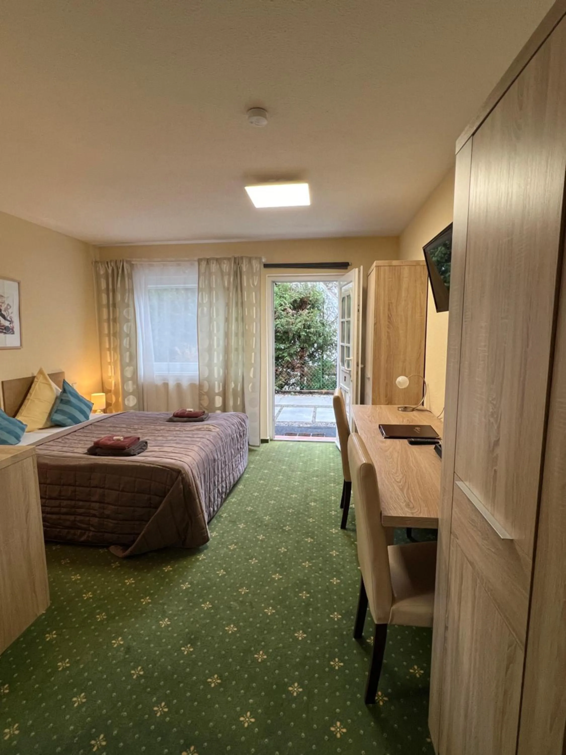 Bed in Hotel Sonnenhof