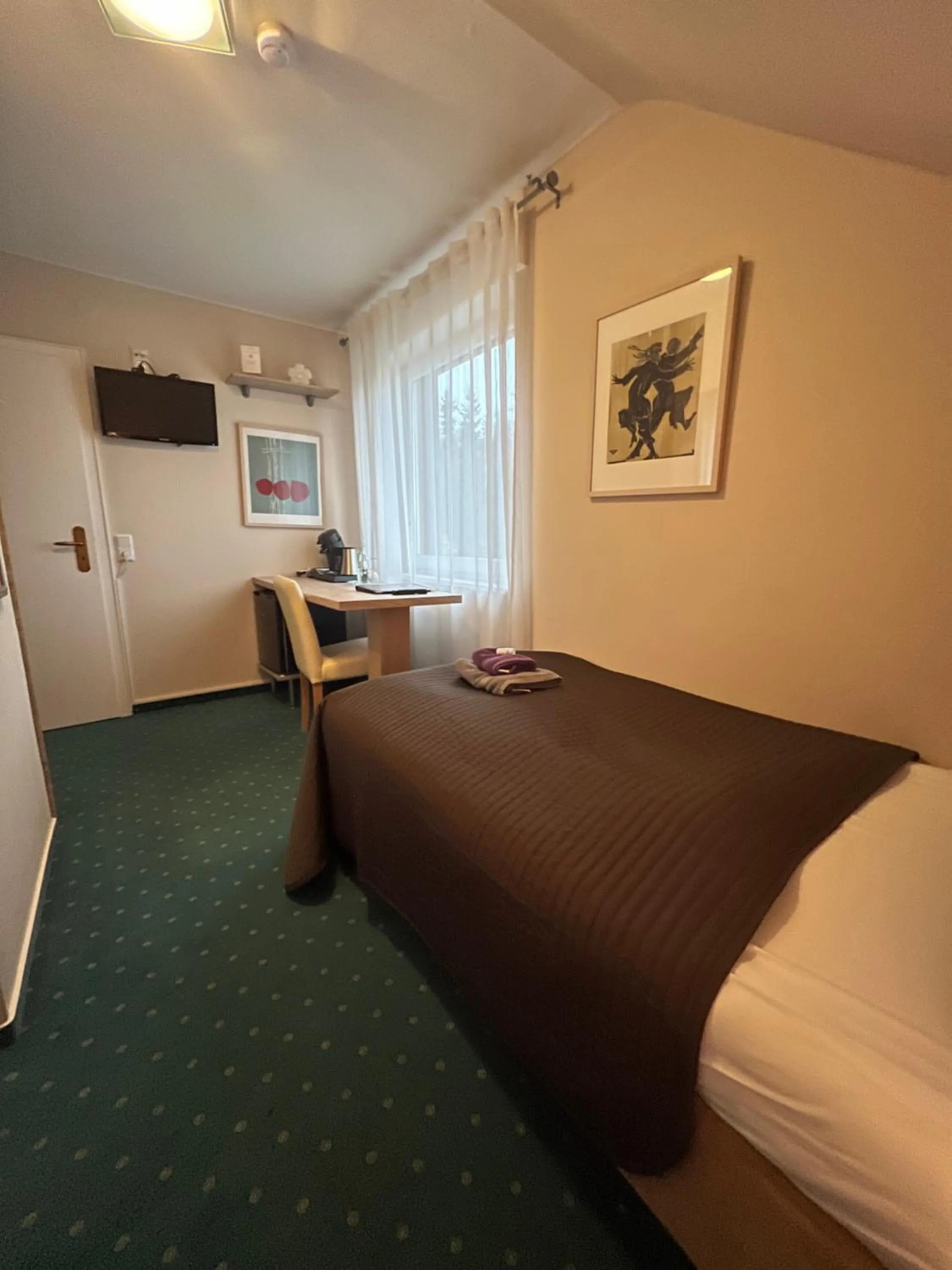 Bed in Hotel Sonnenhof