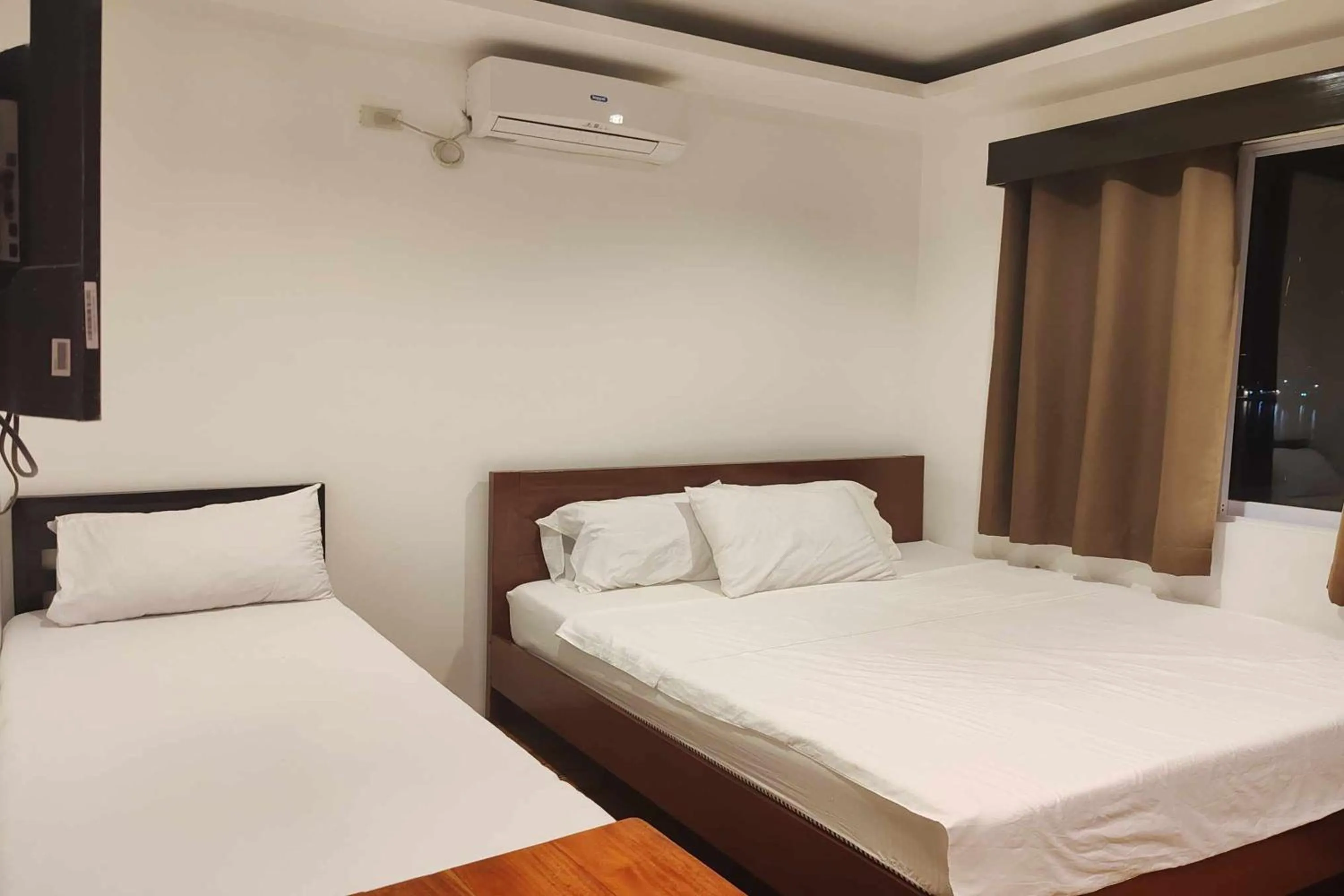 Photo of the whole room, Bed in A Place To Remember El Nido Palawan