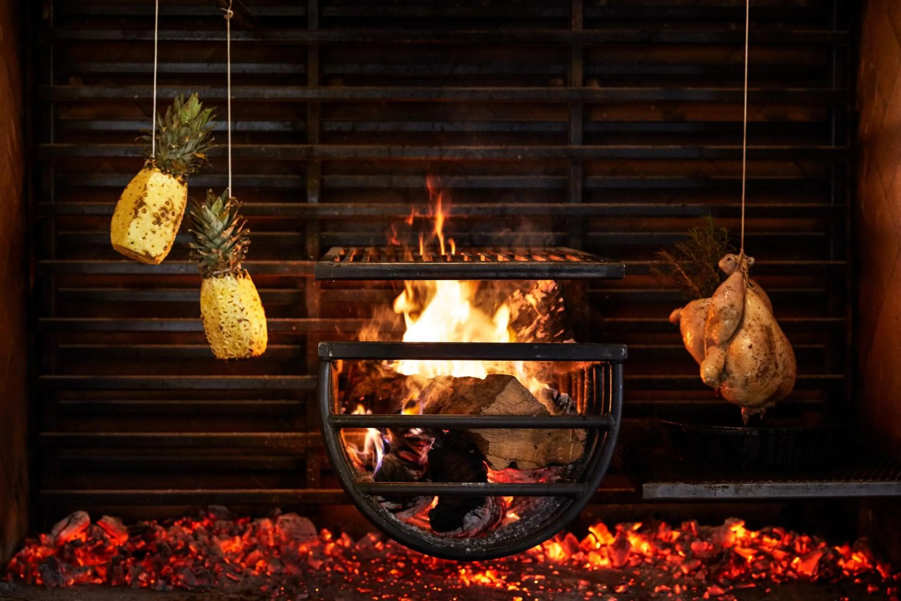 Food and drinks in The Plaza Hotel Pioneer Park