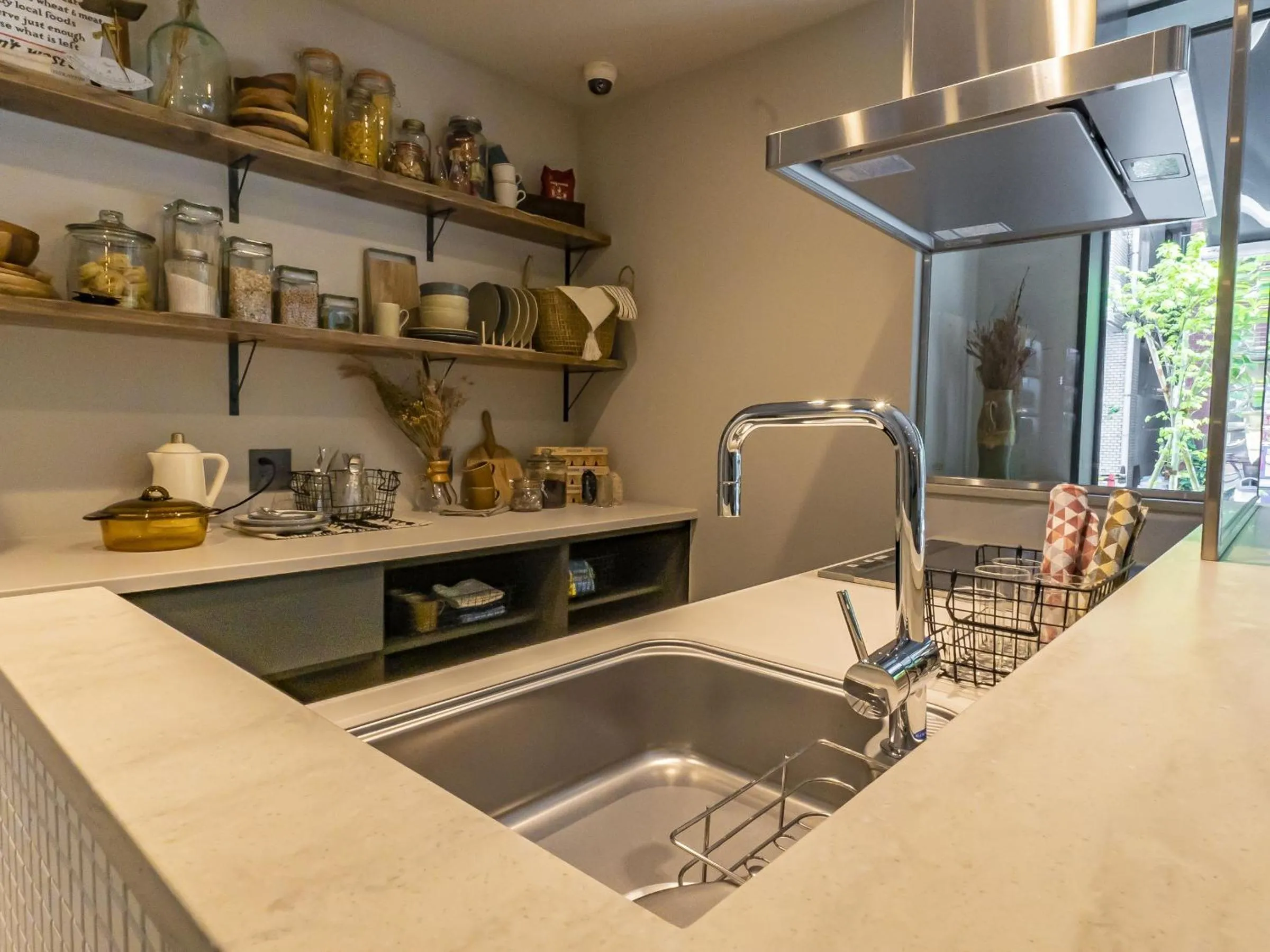 Communal kitchen in Bay Hotel Tokyo Hamamatsucho