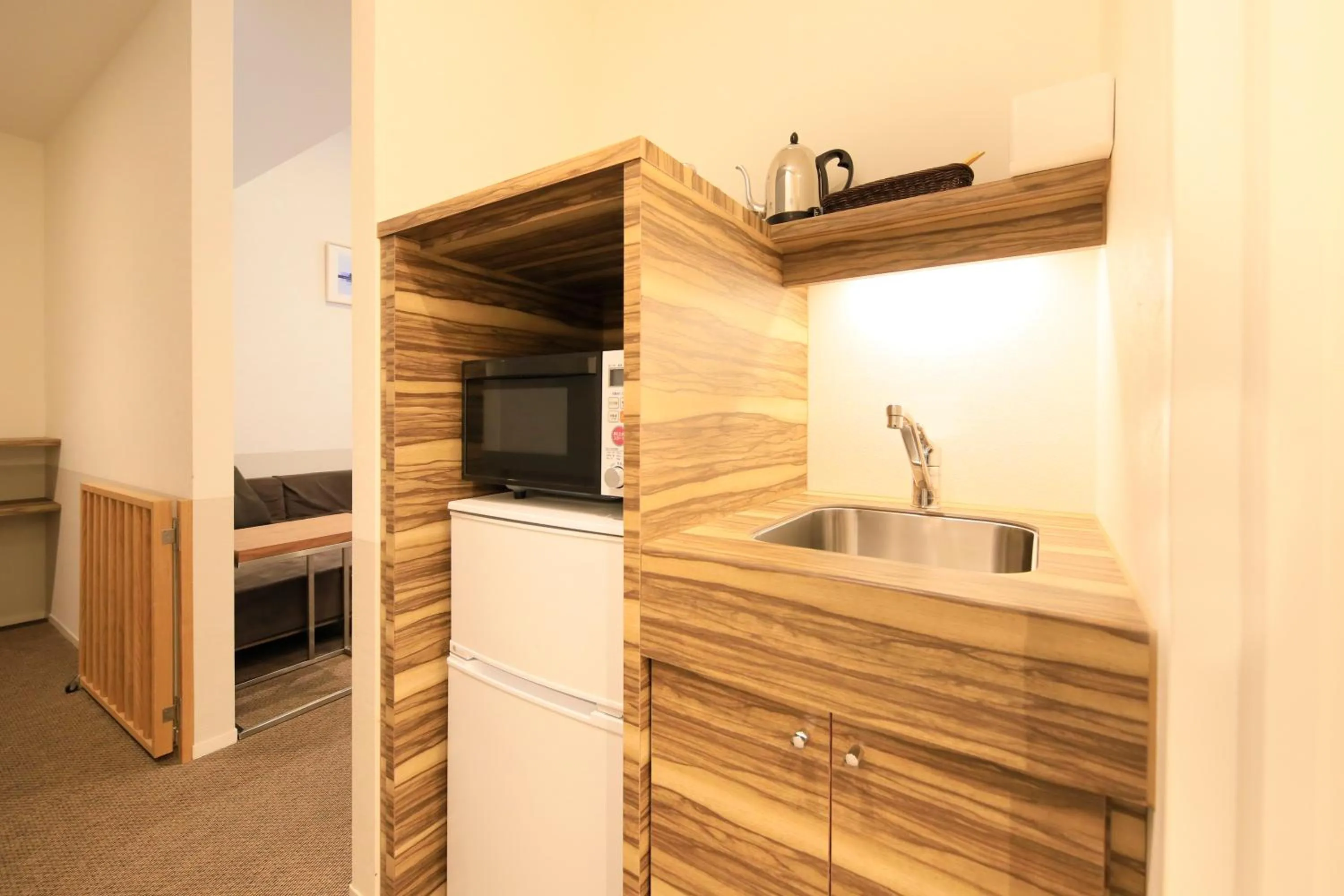 Living room in Yutorelo Tateshina Hotel with DOGS