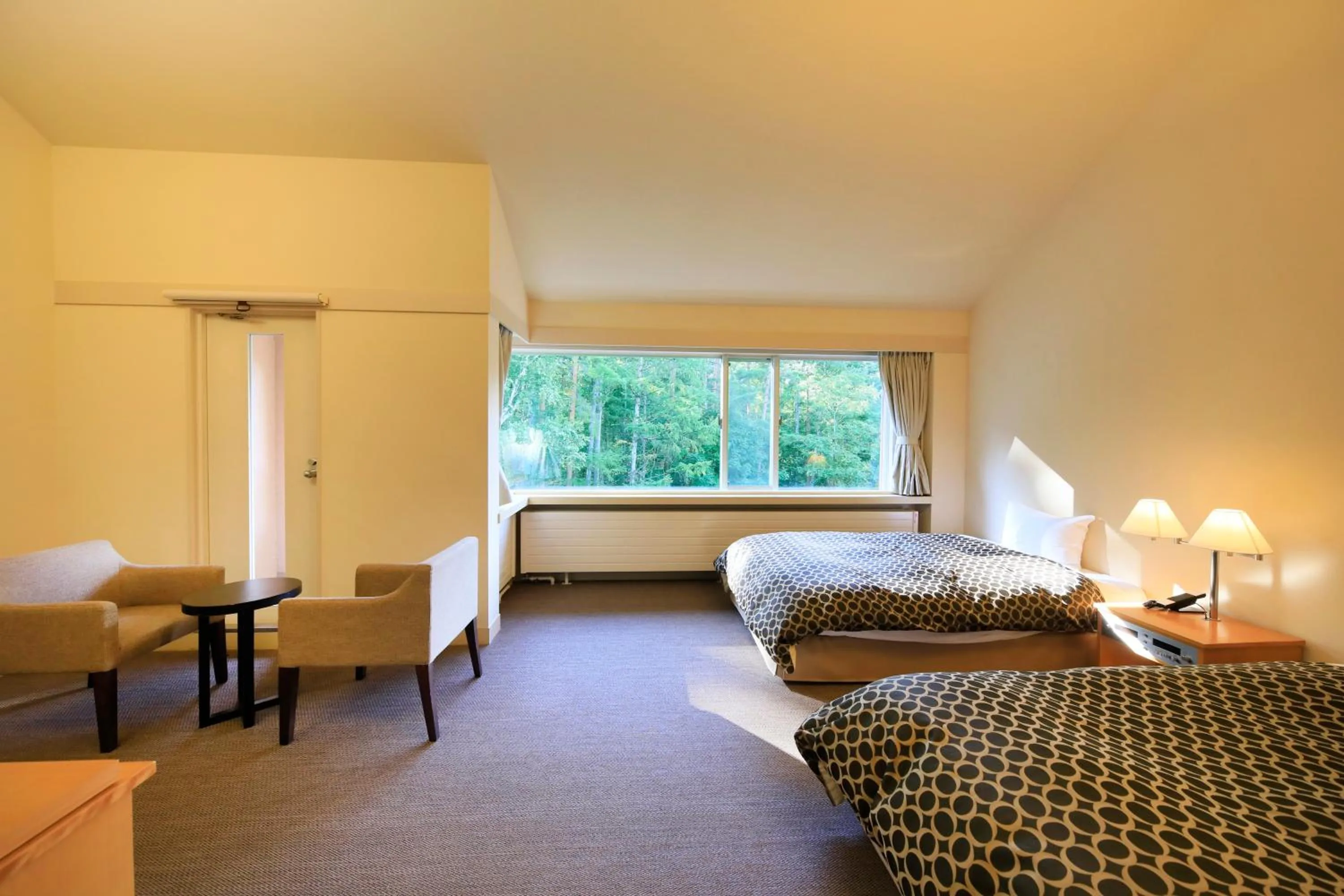 View (from property/room), Bed in Yutorelo Tateshina Hotel with DOGS