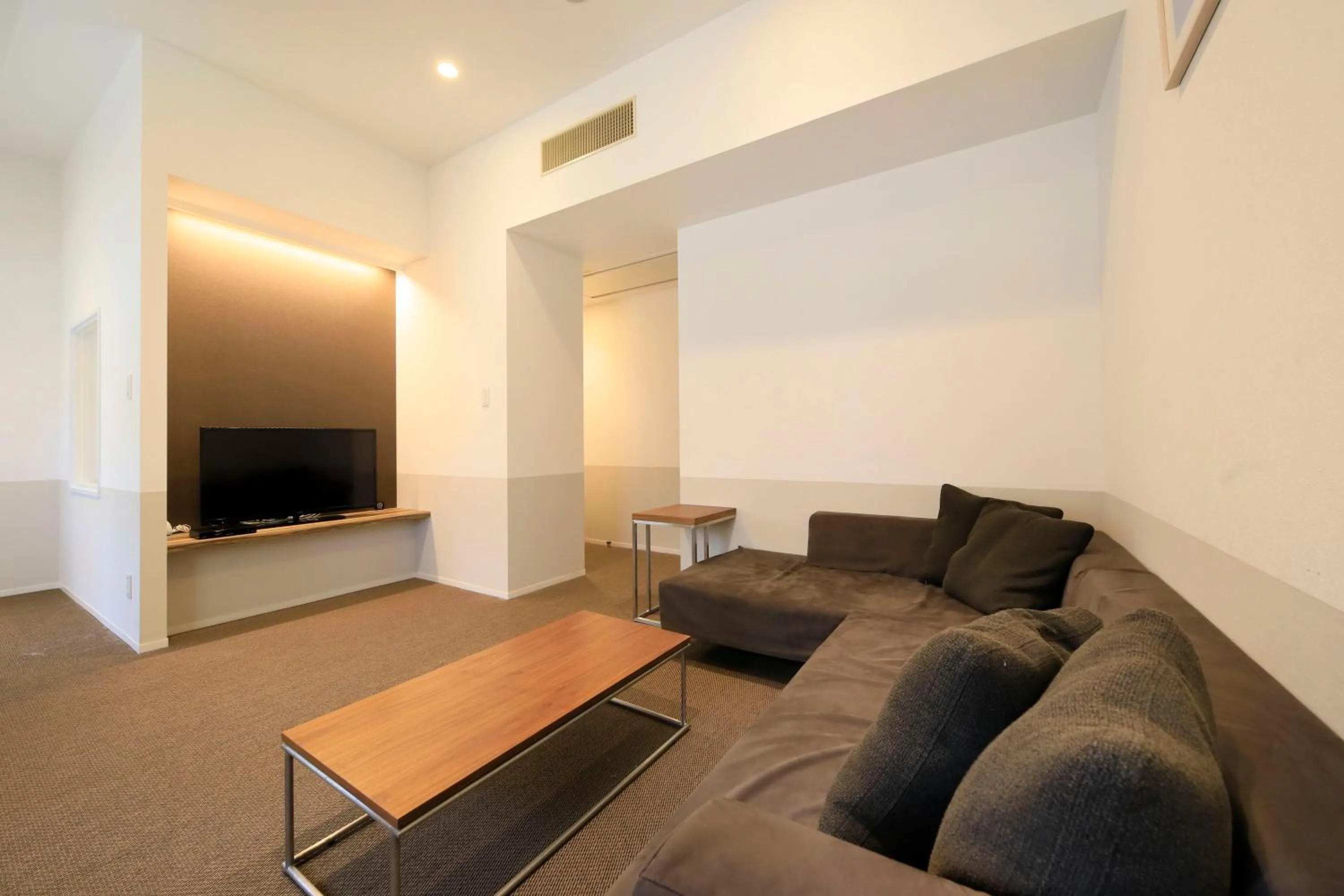 Living room in Yutorelo Tateshina Hotel with DOGS