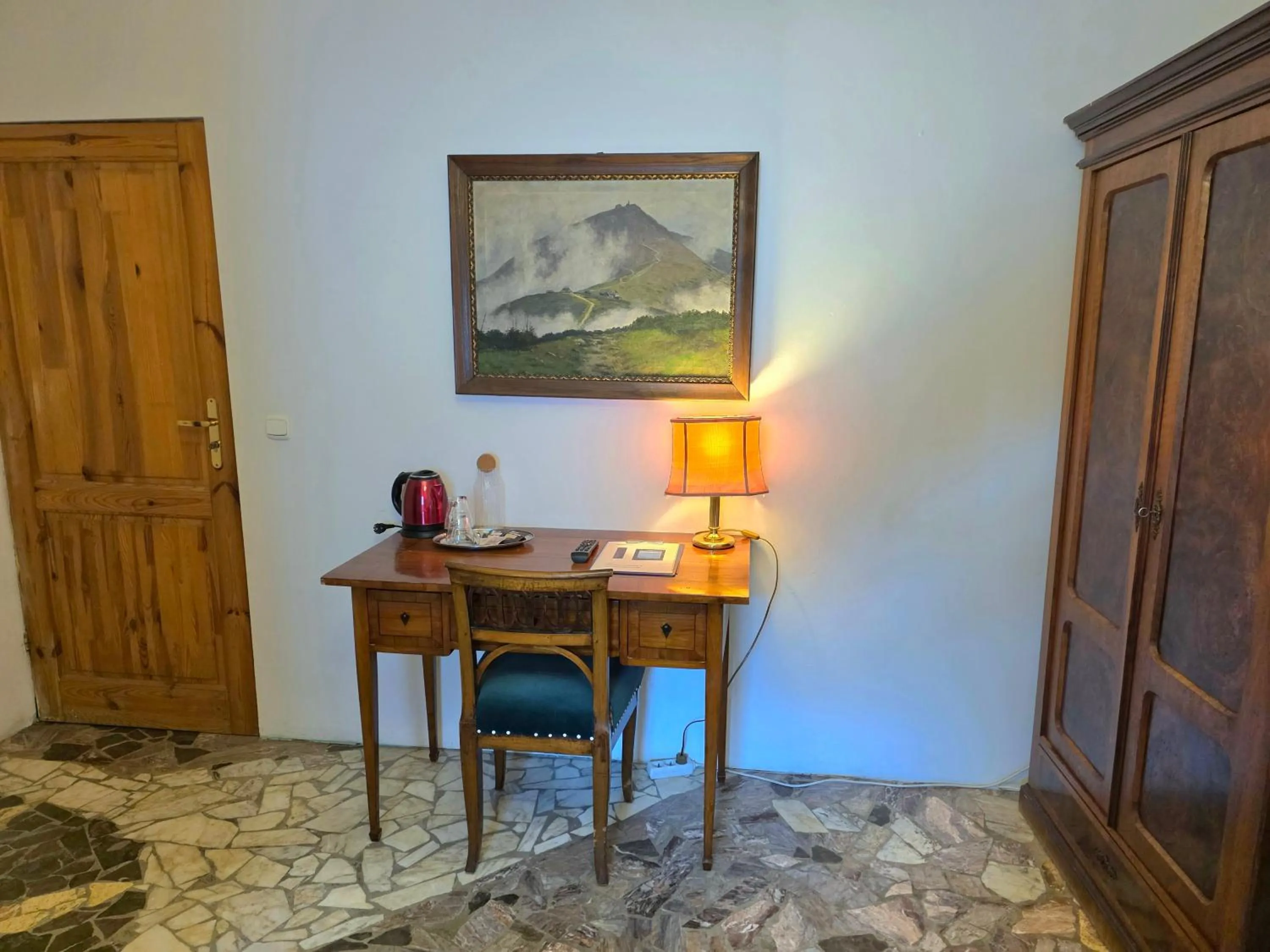 Photo of the whole room in Dworek Adamski