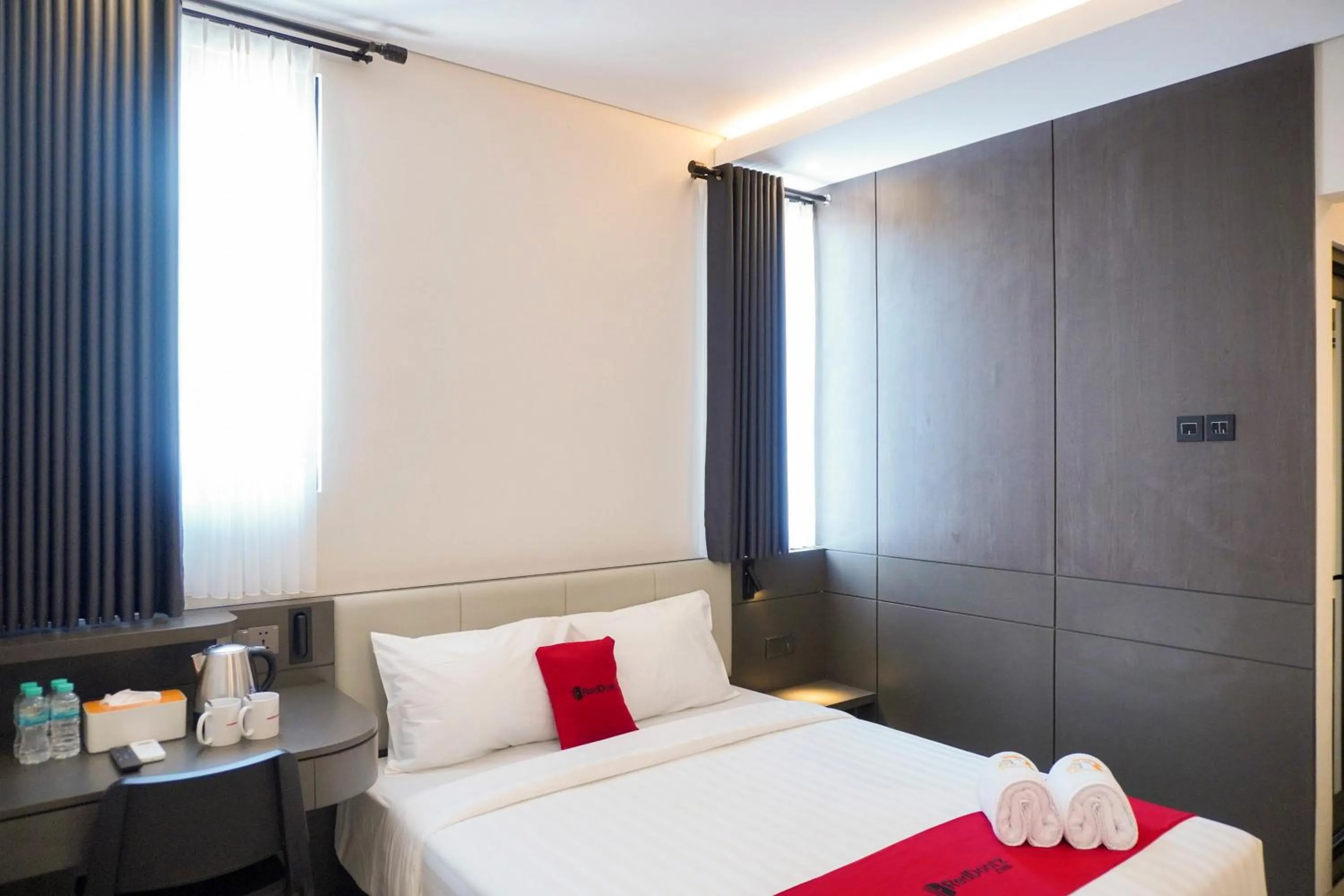 Bedroom, Bed in RedDoorz Plus @ Terban Residence