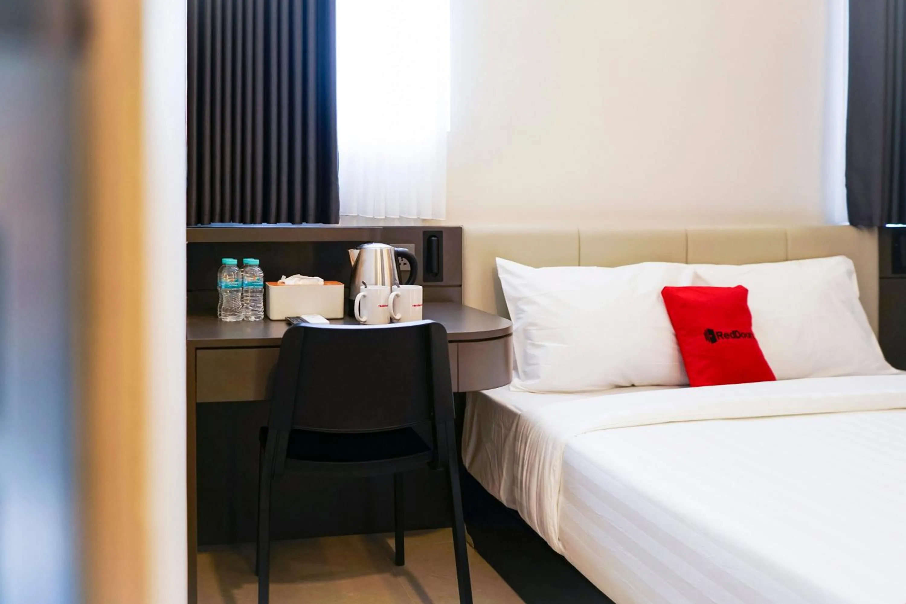 Bedroom, Bed in RedDoorz Plus @ Terban Residence