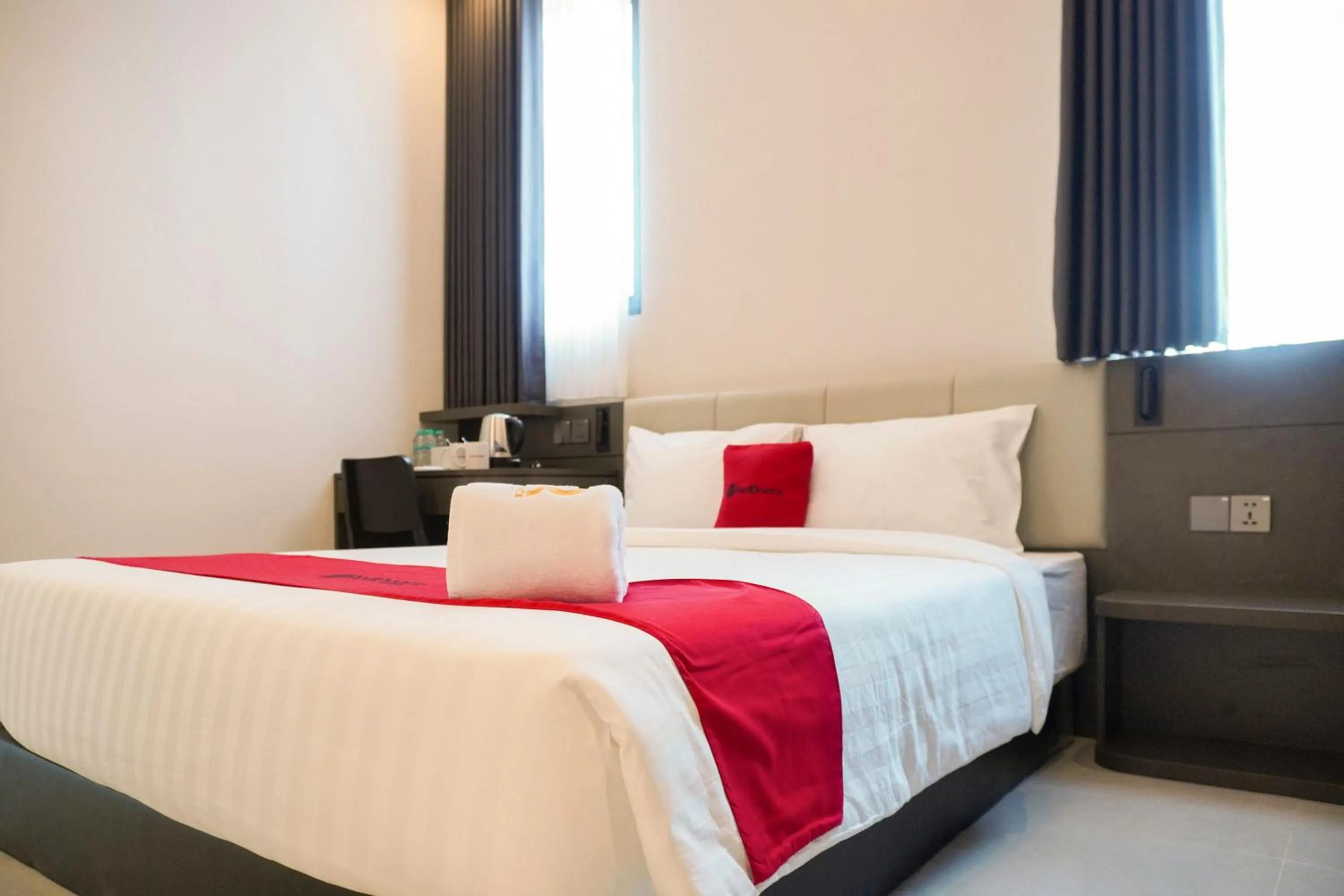 Bedroom, Bed in RedDoorz Plus @ Terban Residence