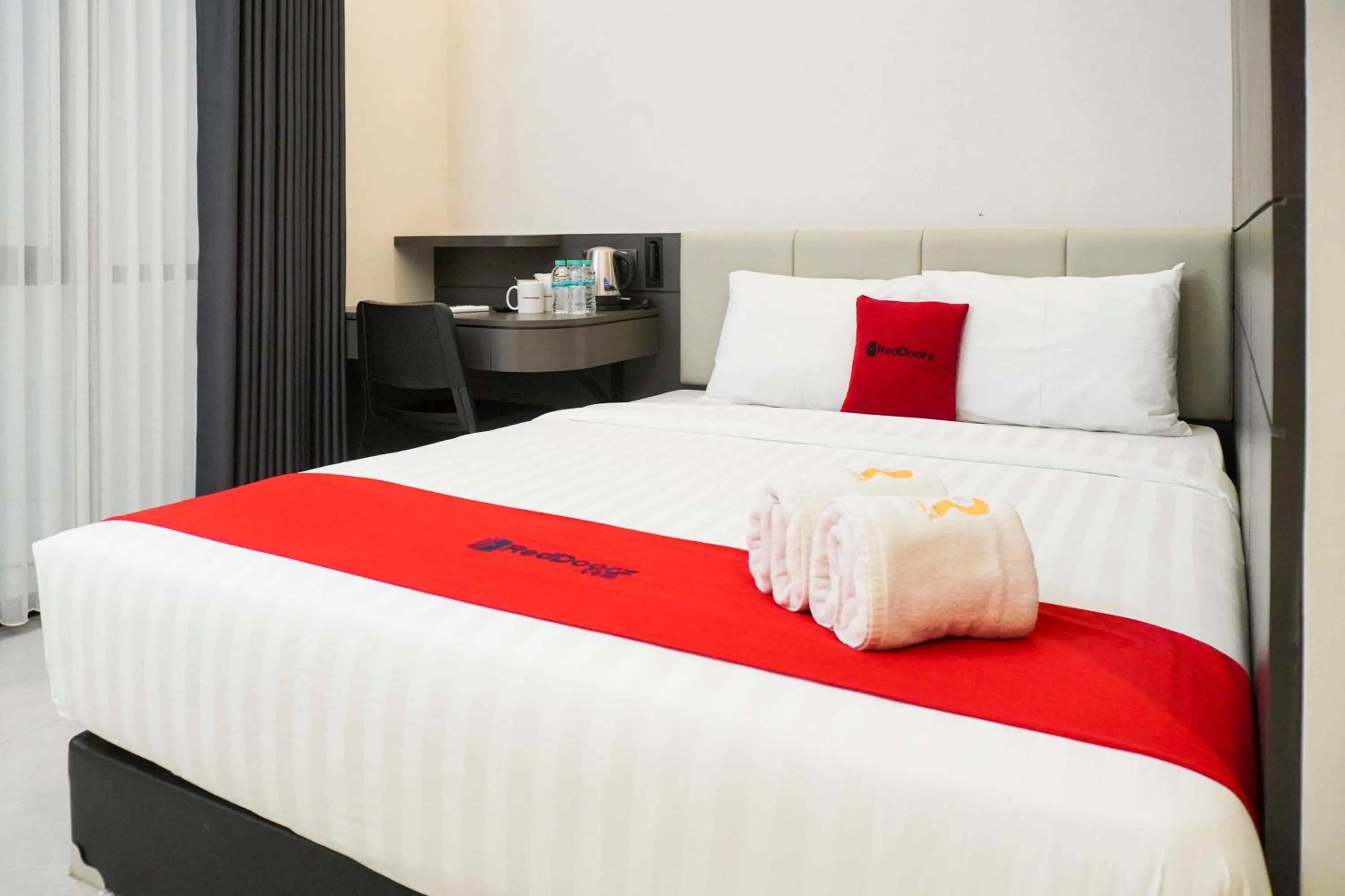 Bedroom, Bed in RedDoorz Plus @ Terban Residence