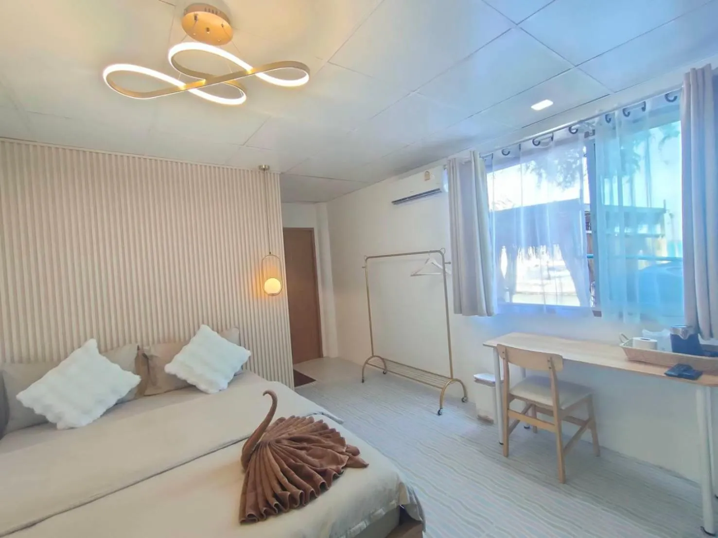 Bed in I-Talay Zone Sea