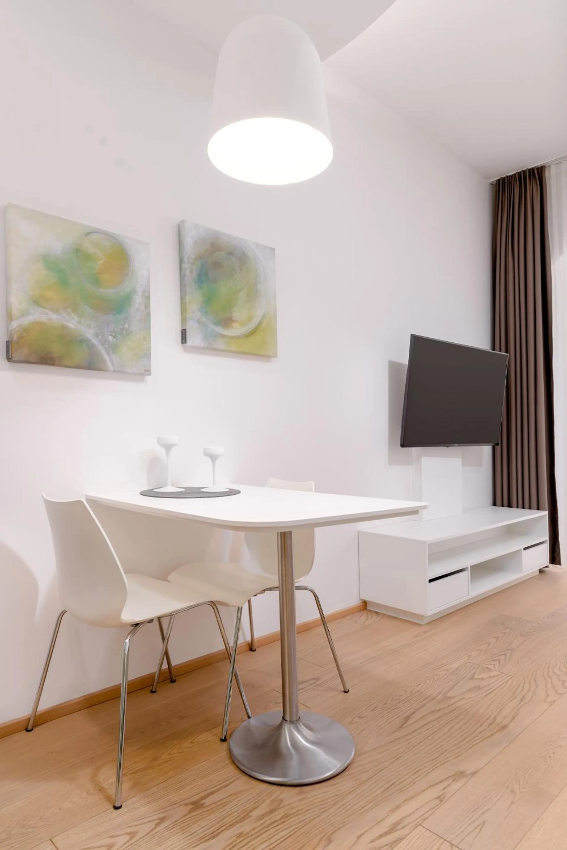 TV and multimedia in ARGOS Graz Serviced Apartments, kontaktlos mit Self Check-in