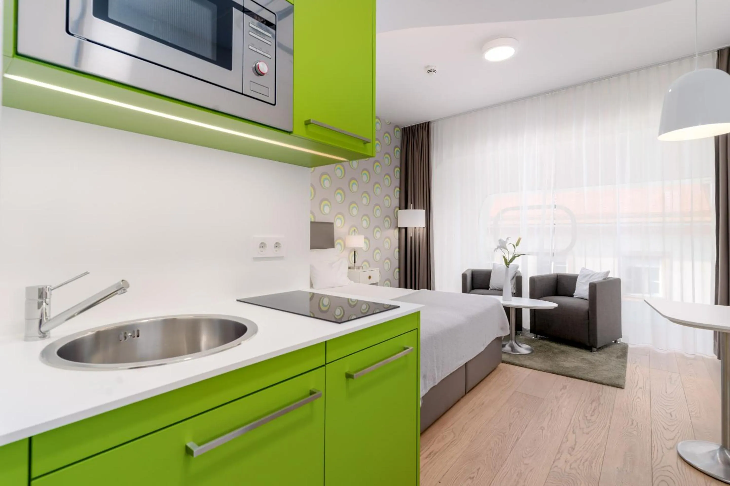 Kitchen or kitchenette in ARGOS Graz Serviced Apartments, kontaktlos mit Self Check-in